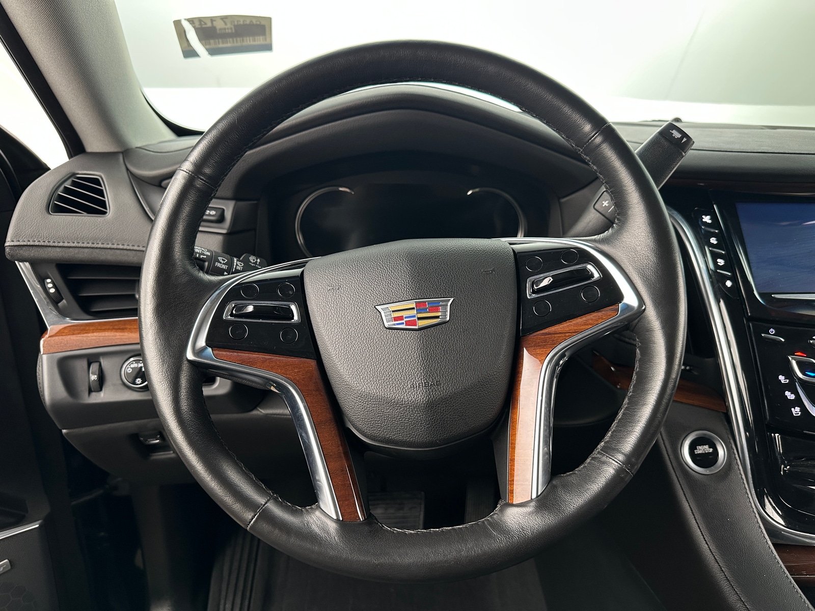 Thumbnail: 2016 Cadillac Escalade - 4