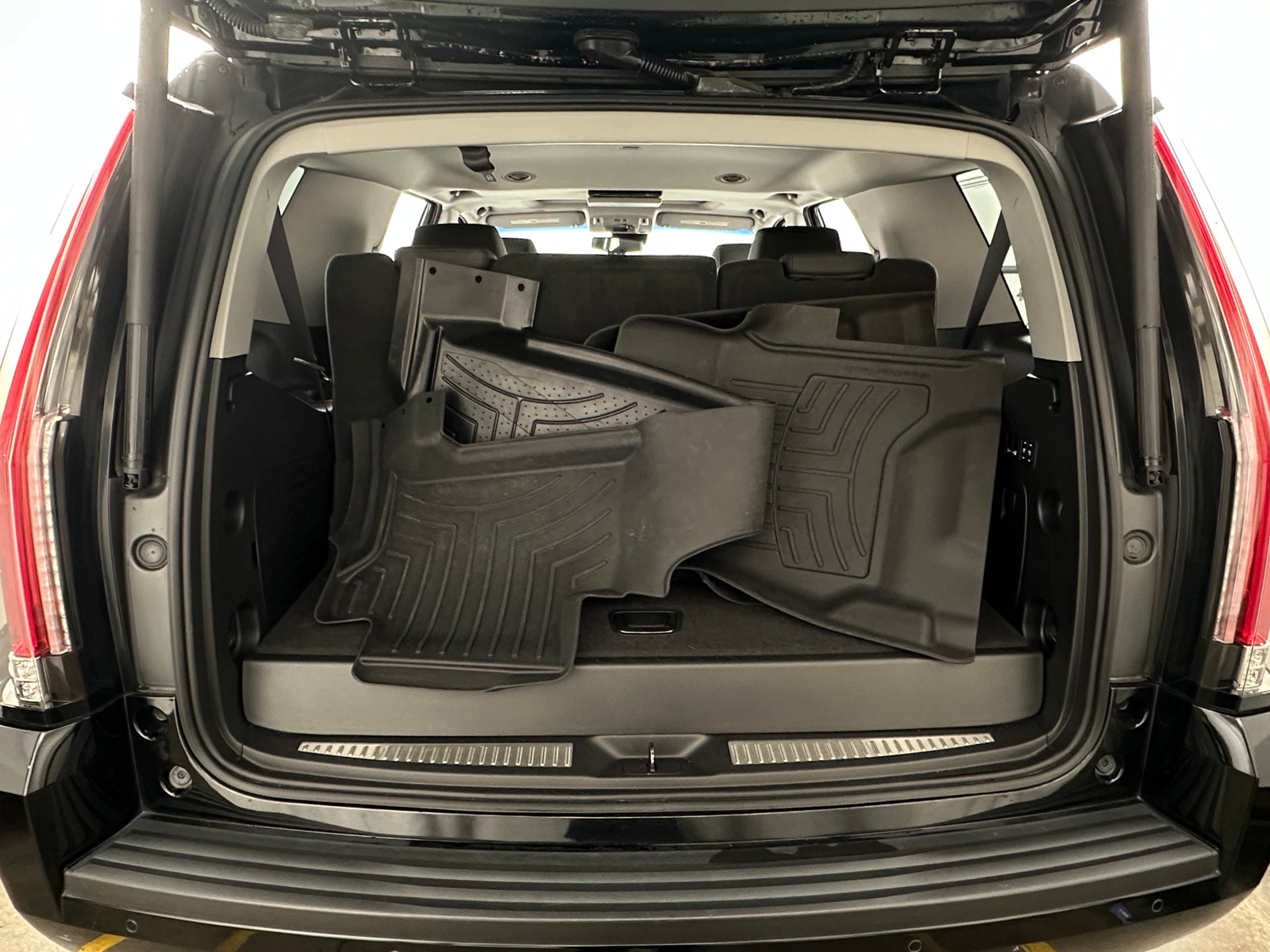 Thumbnail: 2016 Cadillac Escalade - 6