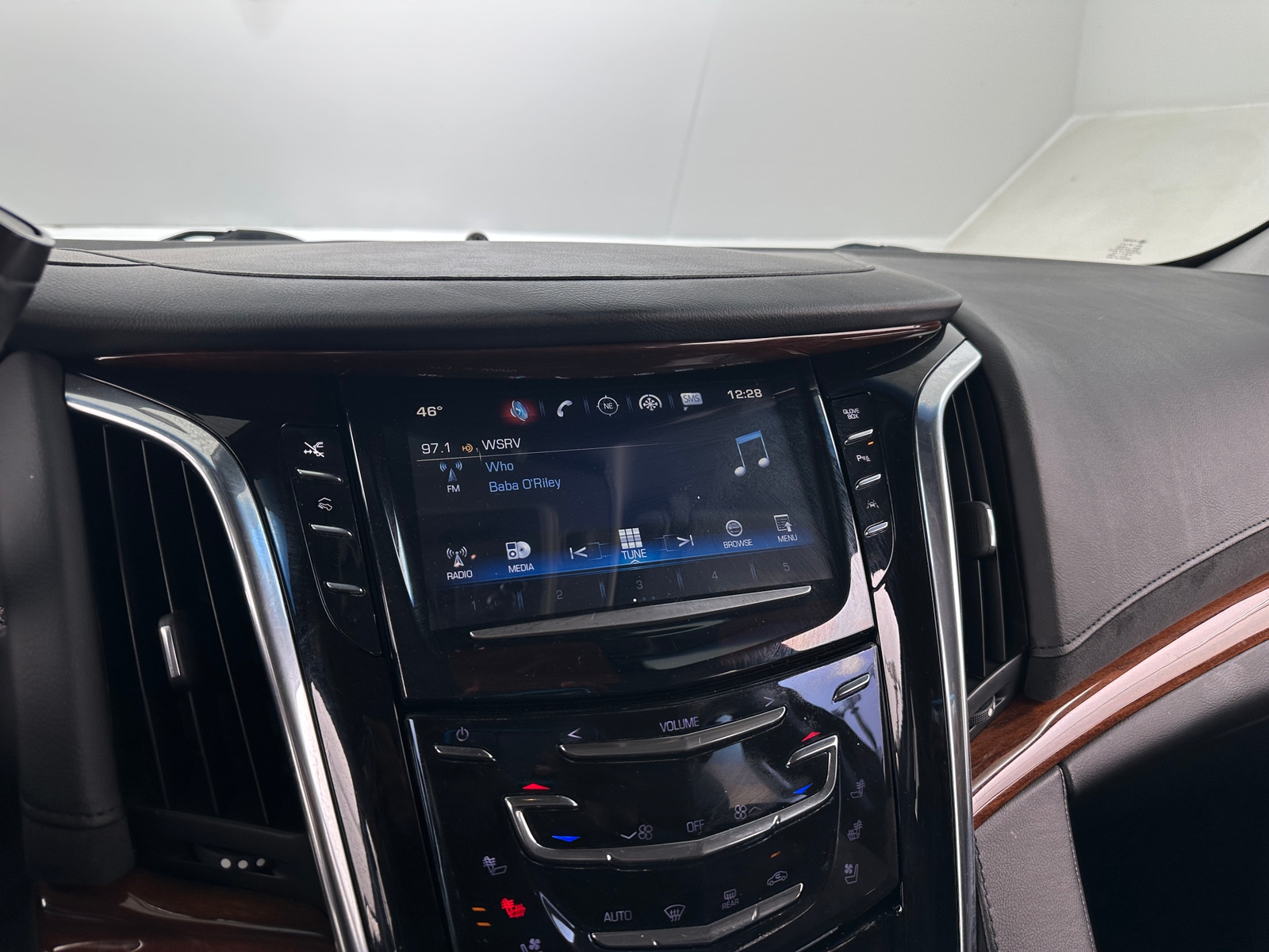 Thumbnail: 2016 Cadillac Escalade - 3