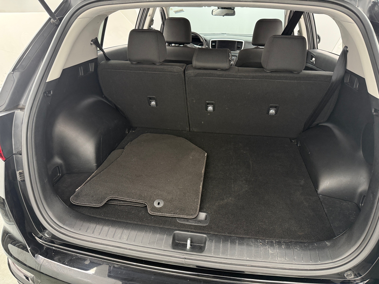 Thumbnail: 2022 Kia Sportage - 7