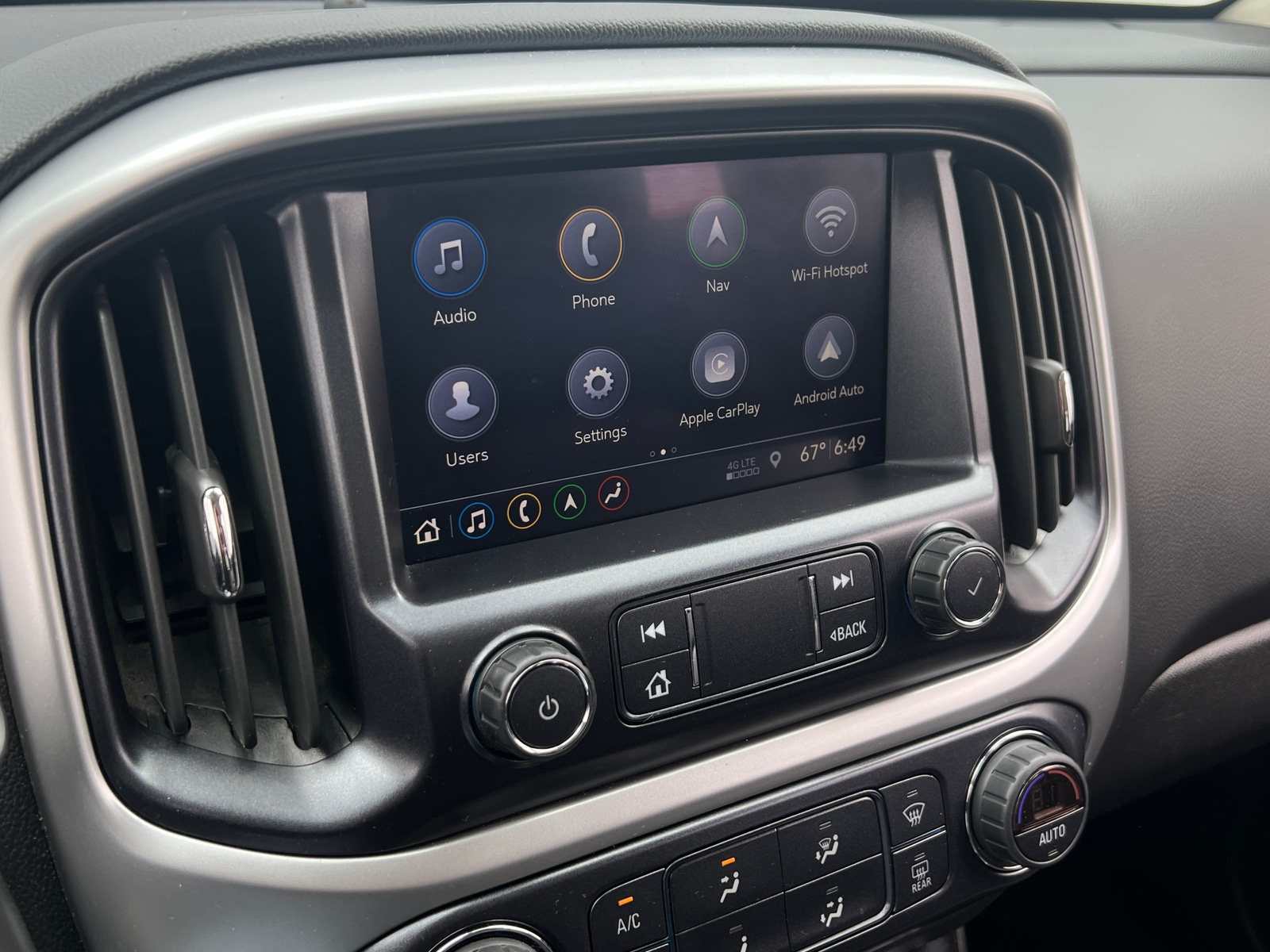 Thumbnail: 2021 Chevrolet Colorado - 4