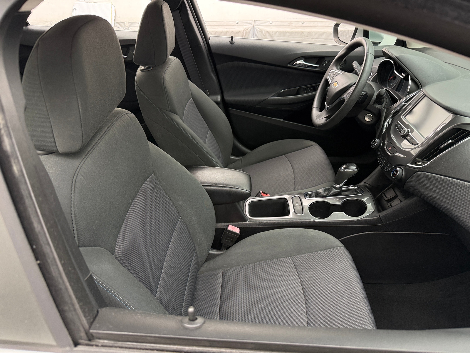 Thumbnail: 2017 Chevrolet Cruze - 2