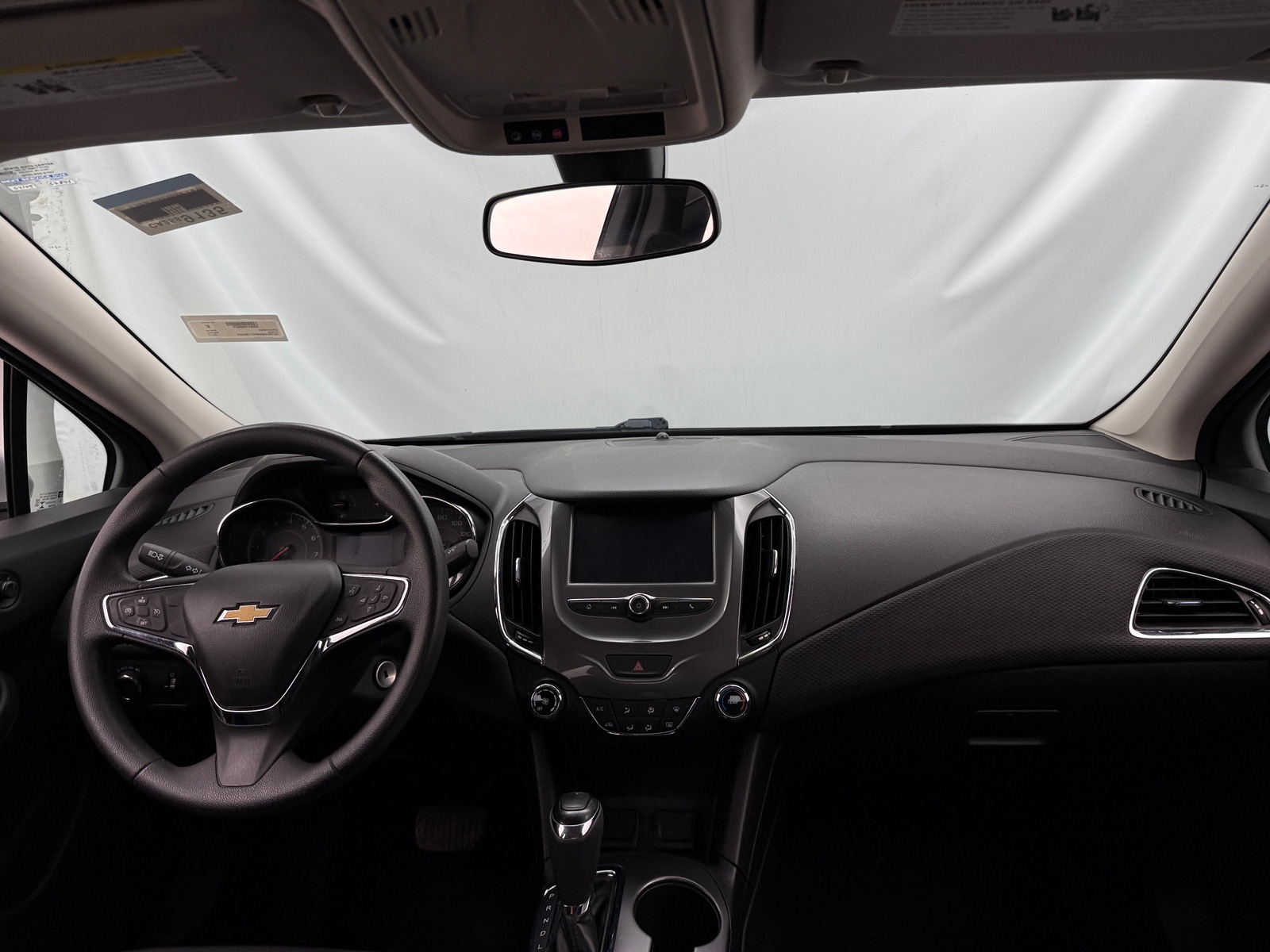 Thumbnail: 2017 Chevrolet Cruze - 3