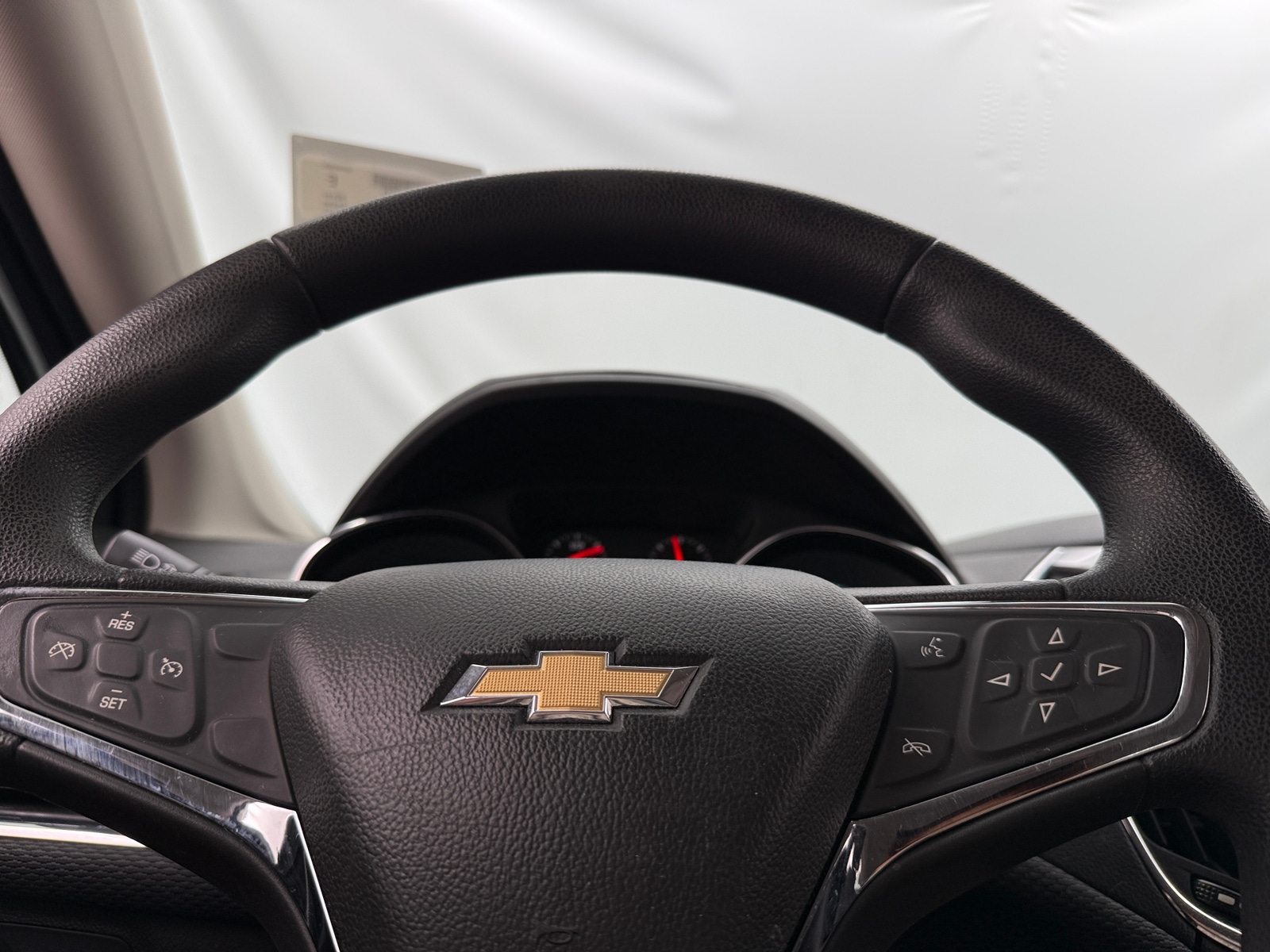 Thumbnail: 2017 Chevrolet Cruze - 5