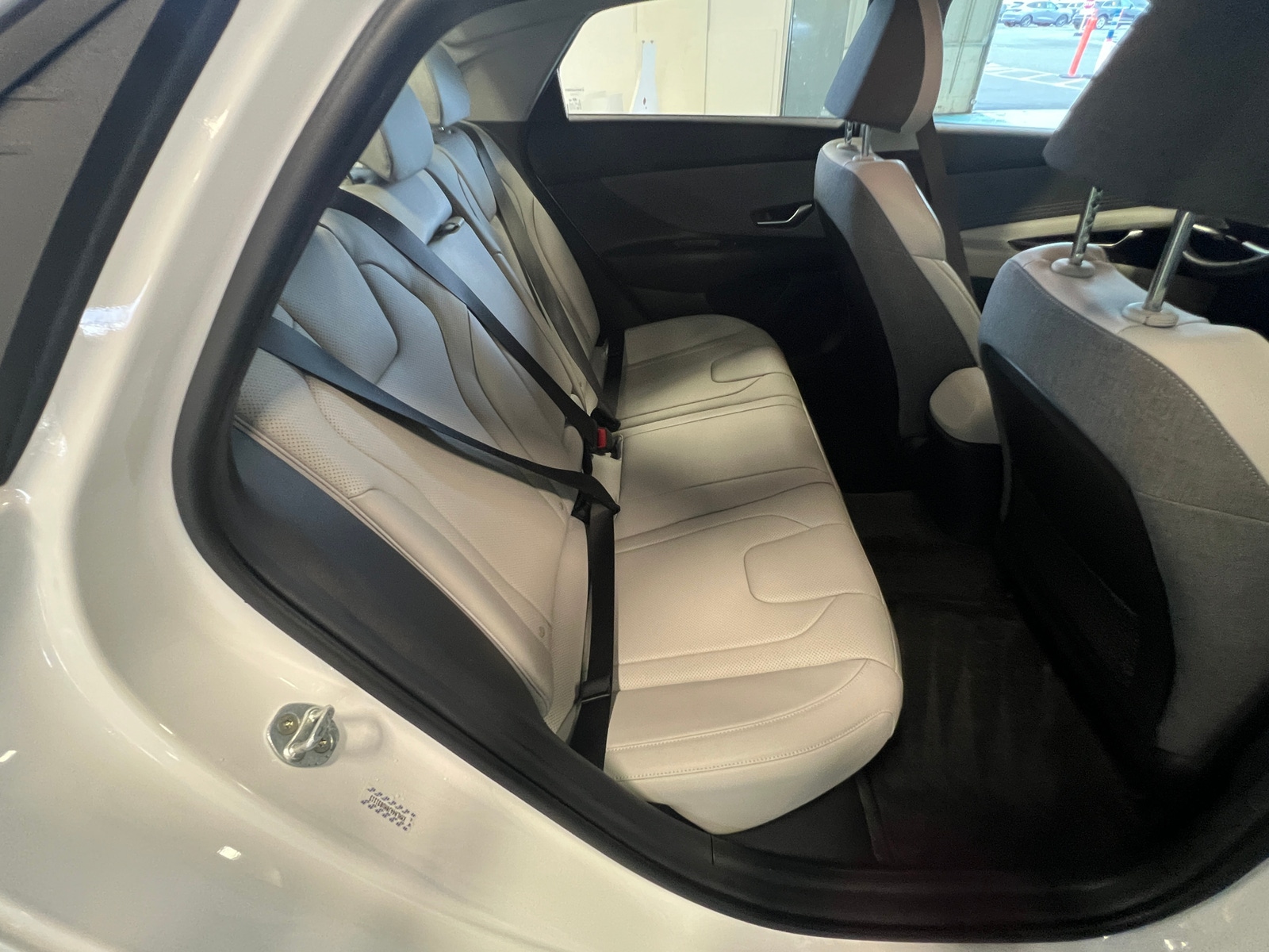 Thumbnail: 2022 Hyundai Elantra - 6