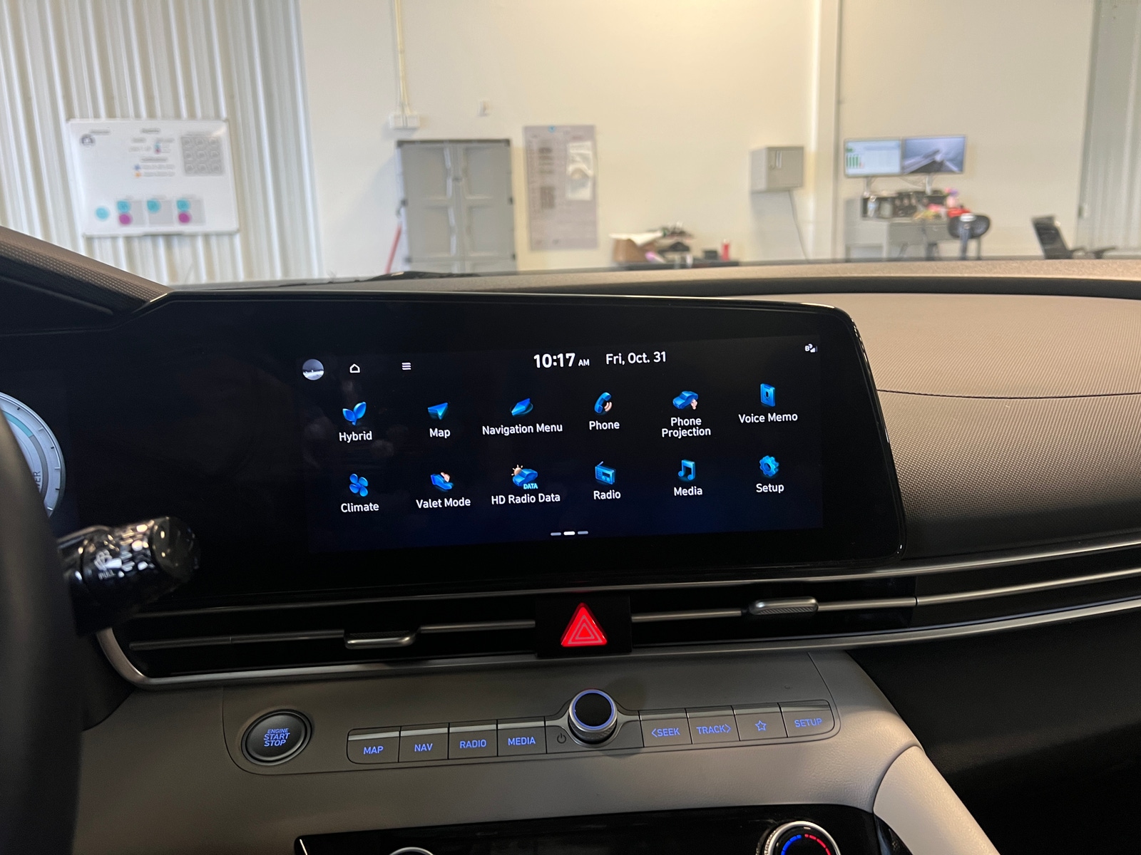 Thumbnail: 2022 Hyundai Elantra - 4