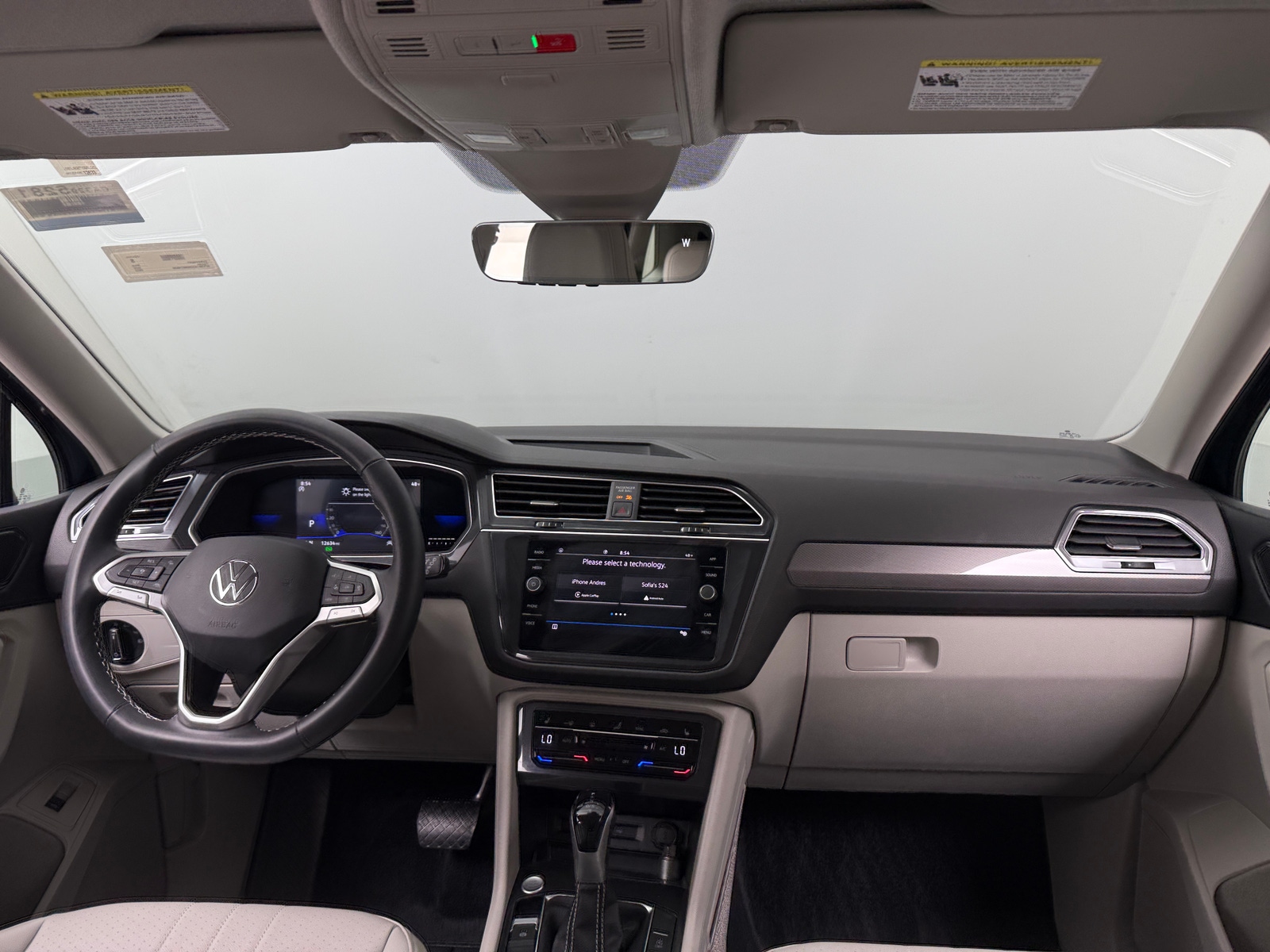 Thumbnail: 2022 Volkswagen Tiguan - 2