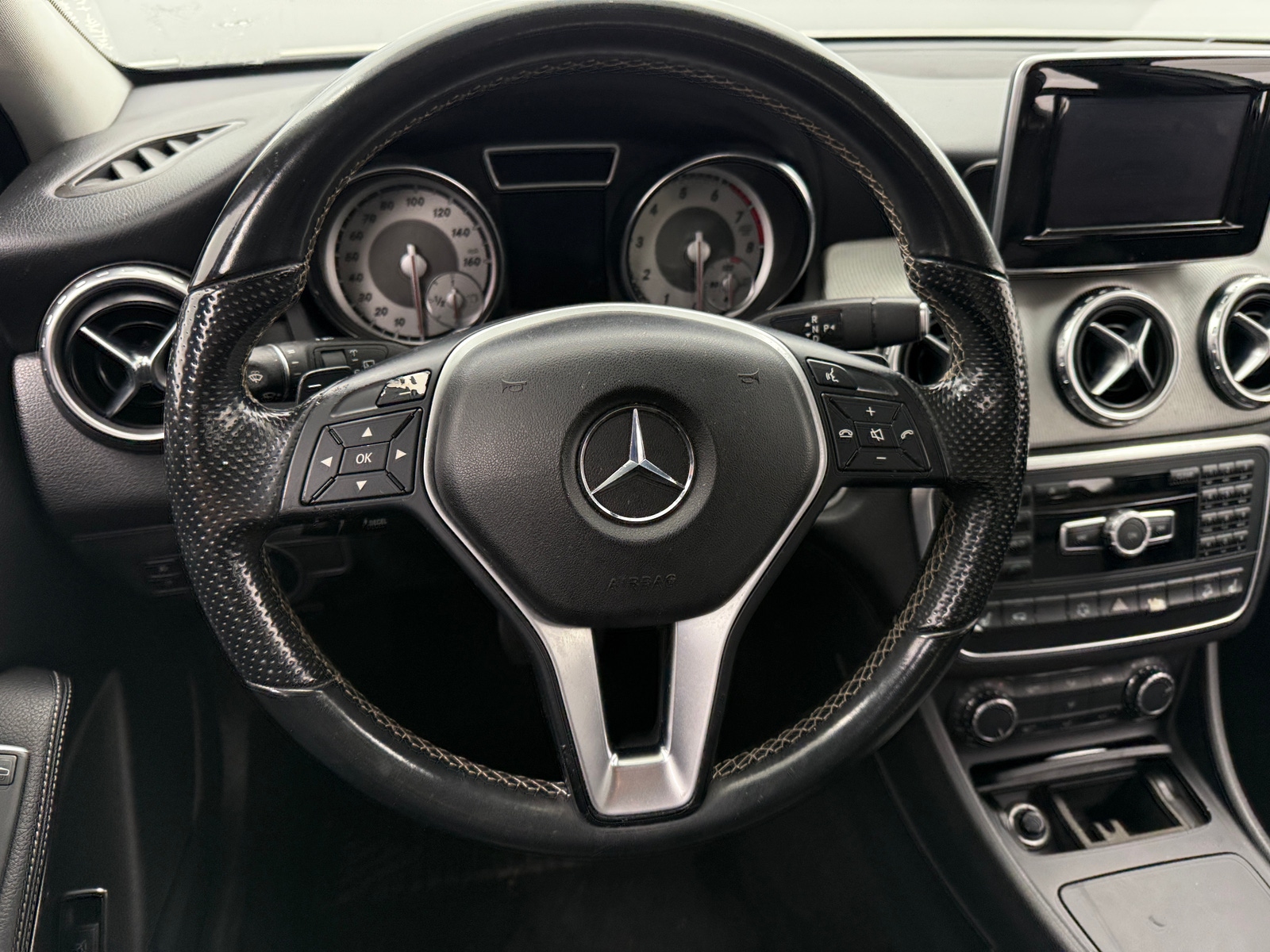 Thumbnail: 2015 Mercedes-Benz GLA - 4