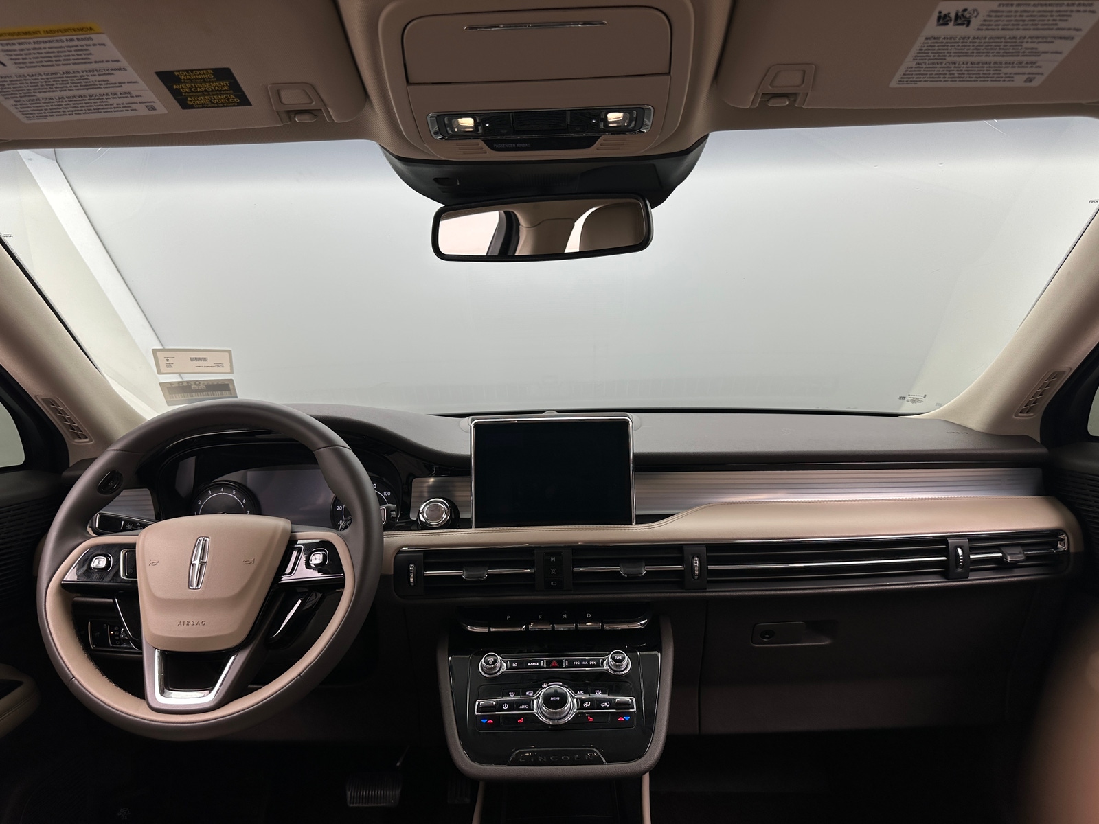 Thumbnail: 2022 Lincoln Corsair - 2