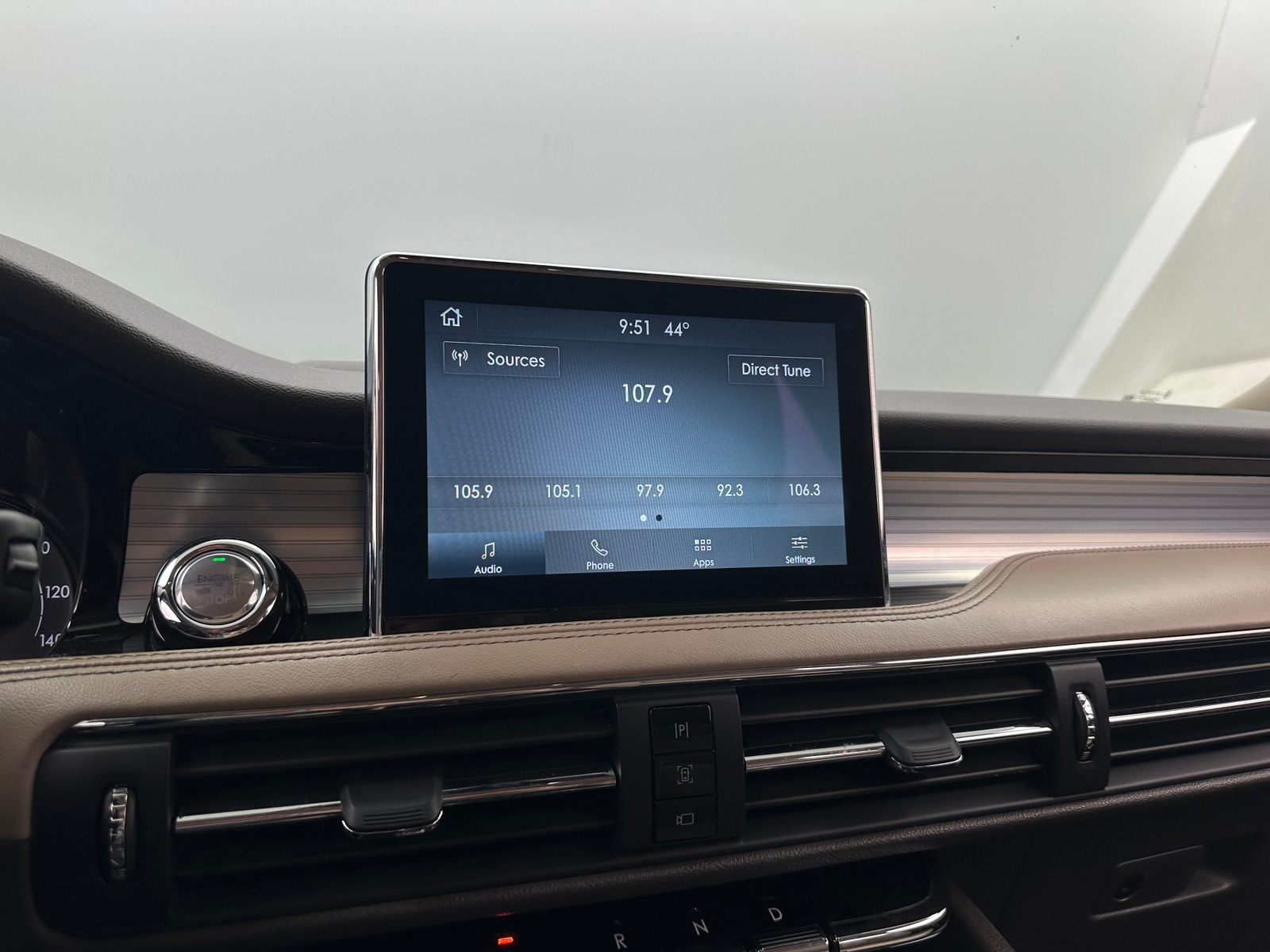 Thumbnail: 2022 Lincoln Corsair - 3