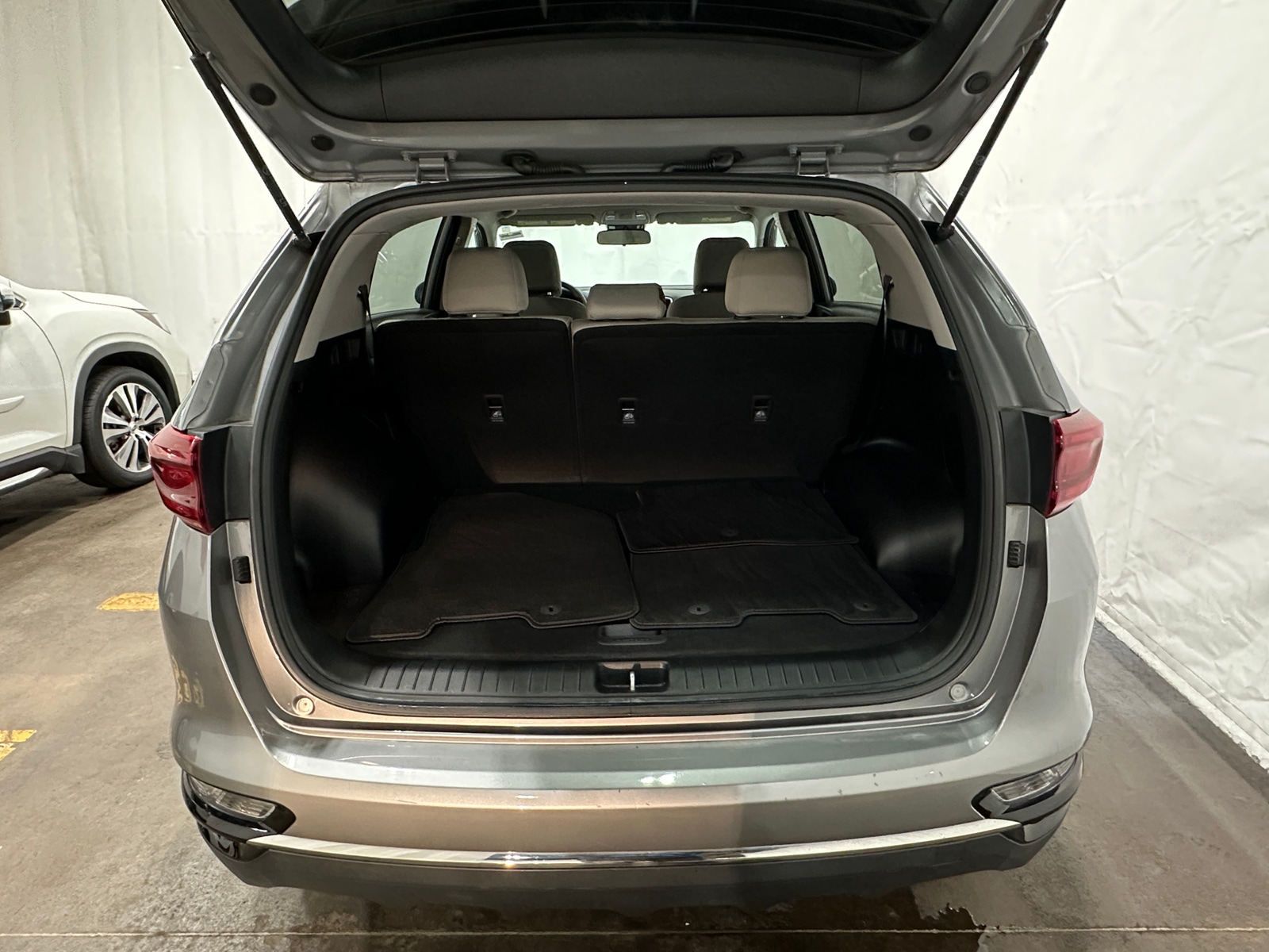 Thumbnail: 2020 Kia Sportage - 7