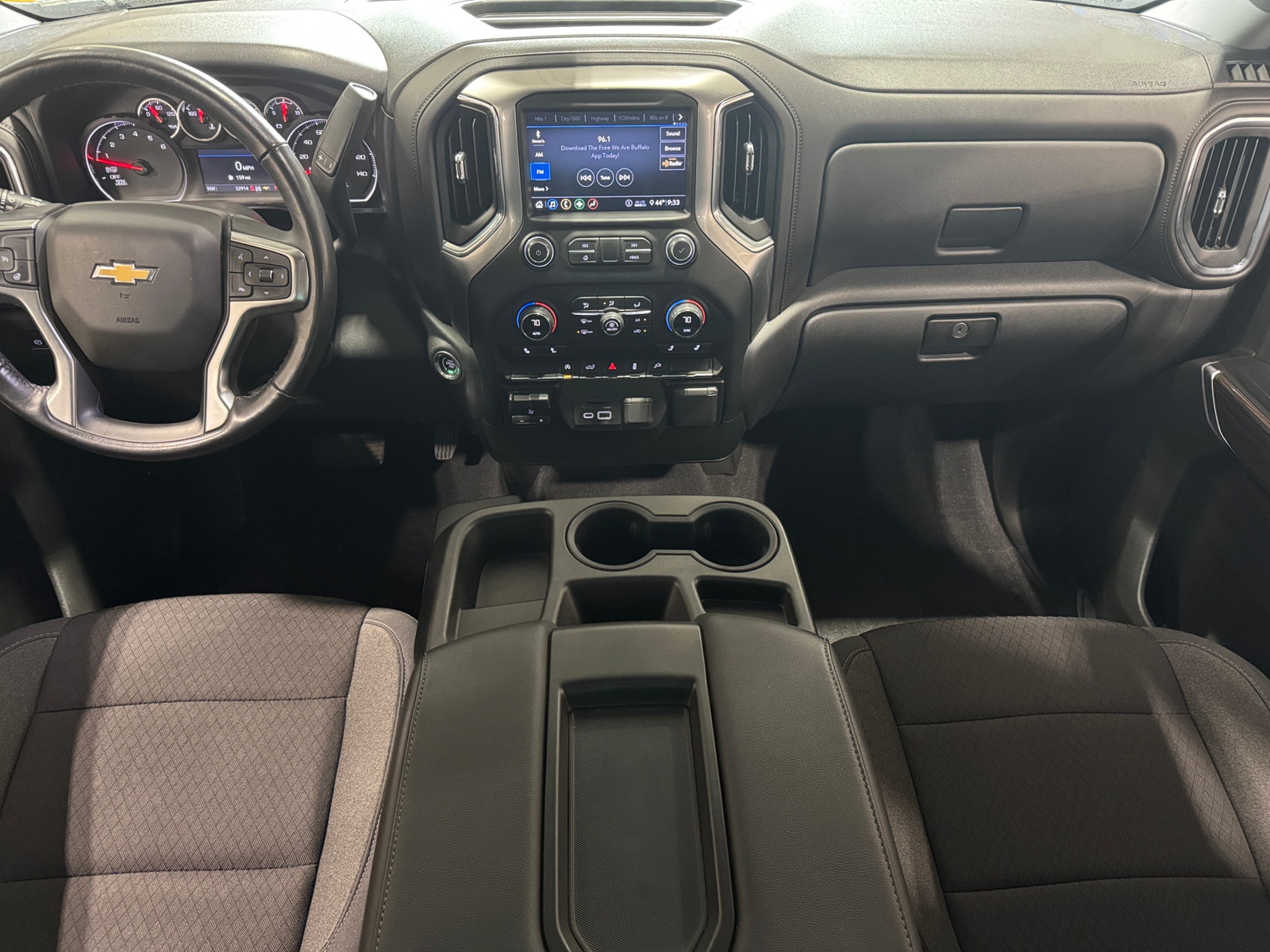 Thumbnail: 2020 Chevrolet Silverado 1500 - 3