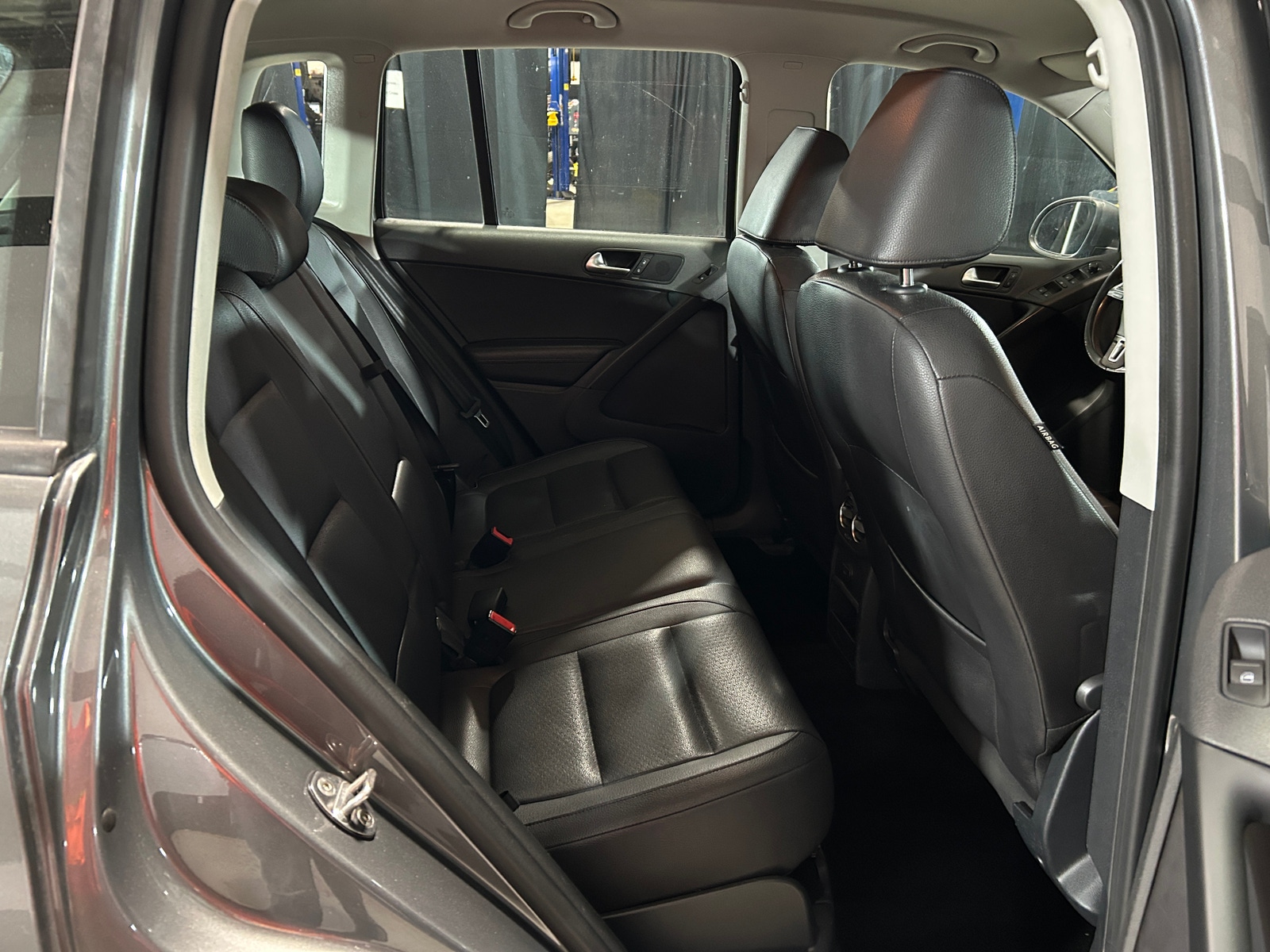 Thumbnail: 2017 Volkswagen Tiguan - 6