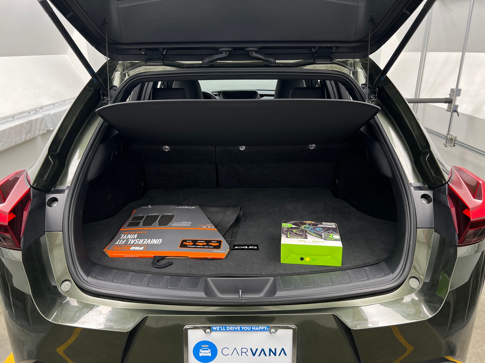 Thumbnail: 2020 Lexus UX - 6