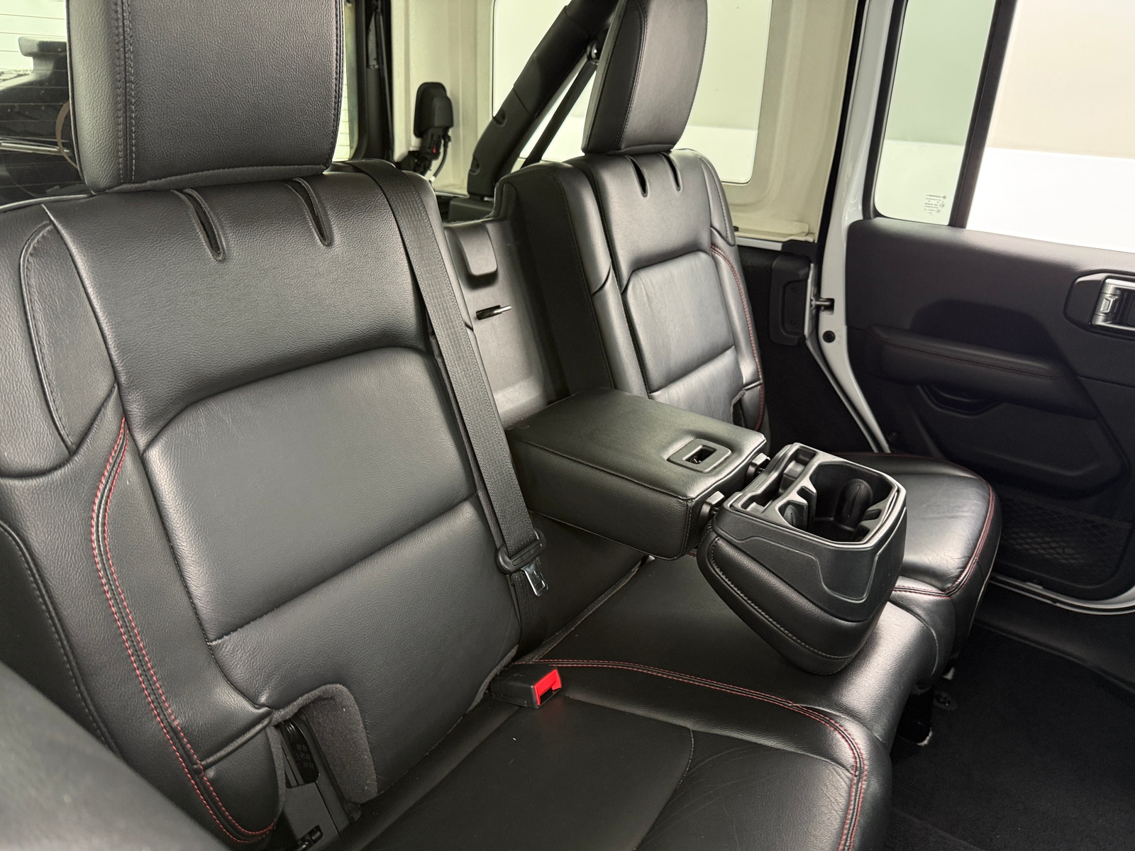 Thumbnail: 2020 Jeep Wrangler - 5