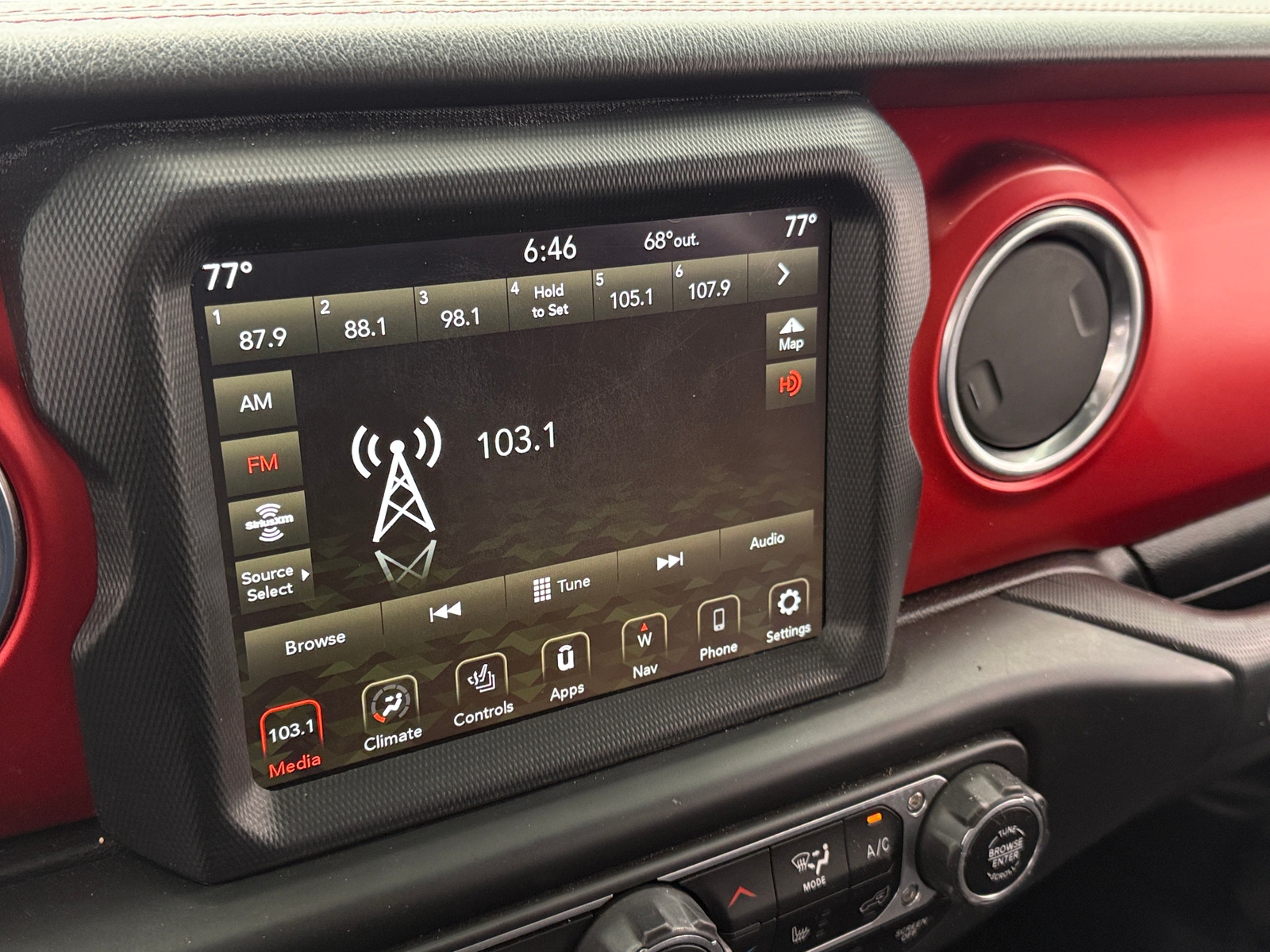 Thumbnail: 2020 Jeep Wrangler - 3