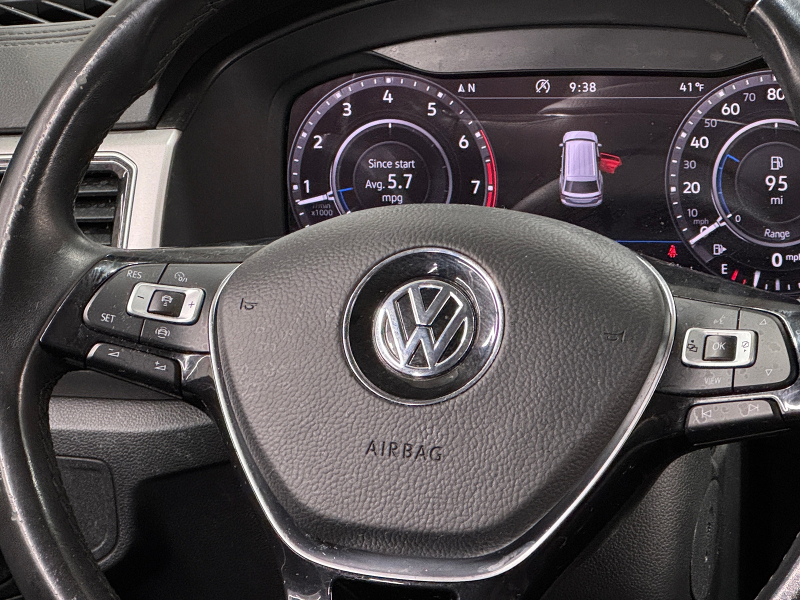 Thumbnail: 2019 Volkswagen Atlas - 4