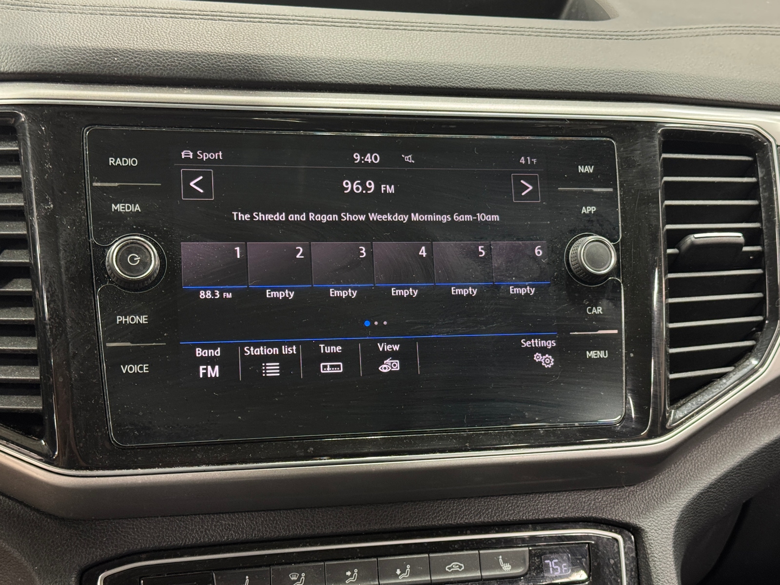 Thumbnail: 2019 Volkswagen Atlas - 3