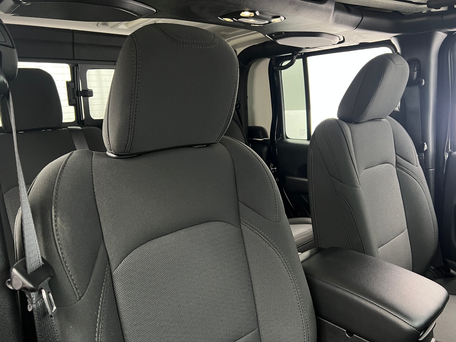 Thumbnail: 2023 Jeep Gladiator - 2