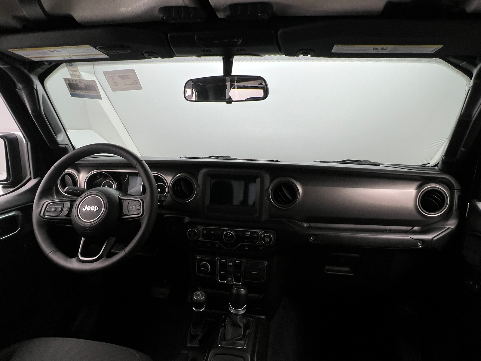 Thumbnail: 2023 Jeep Gladiator - 3