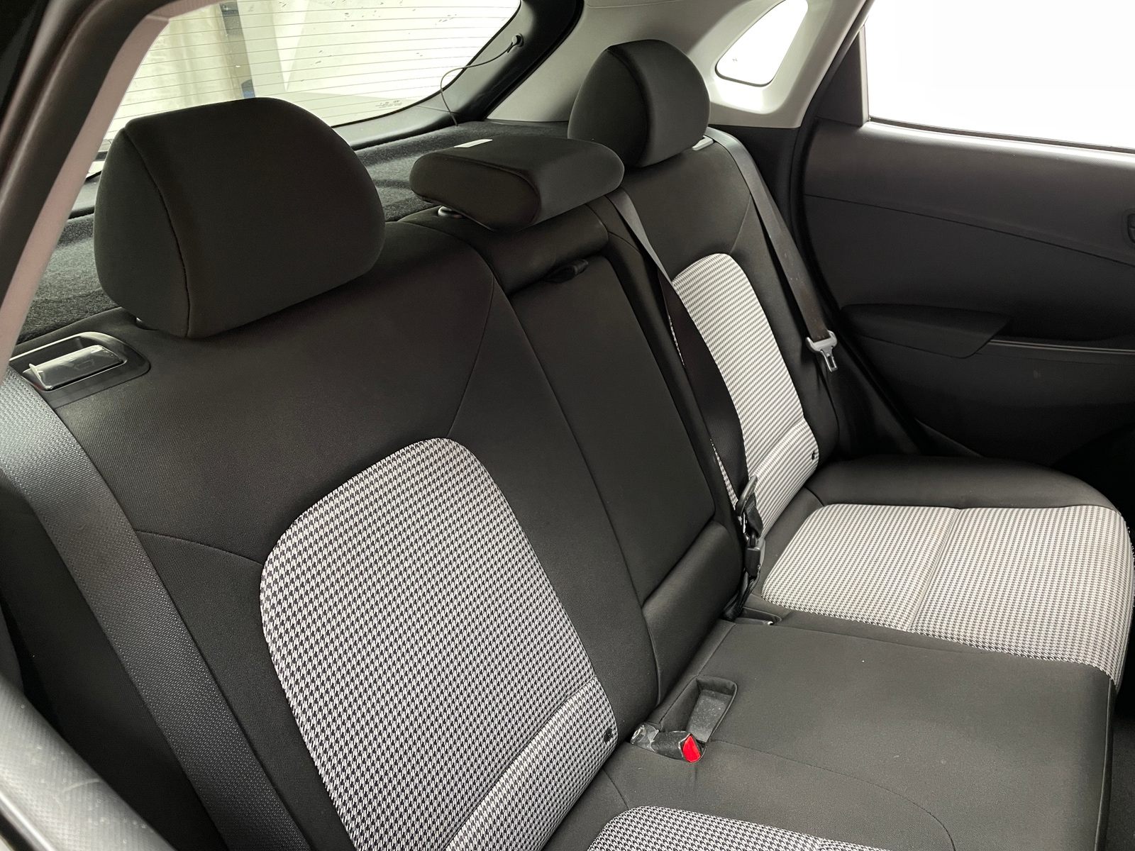 Thumbnail: 2022 Hyundai Kona - 6