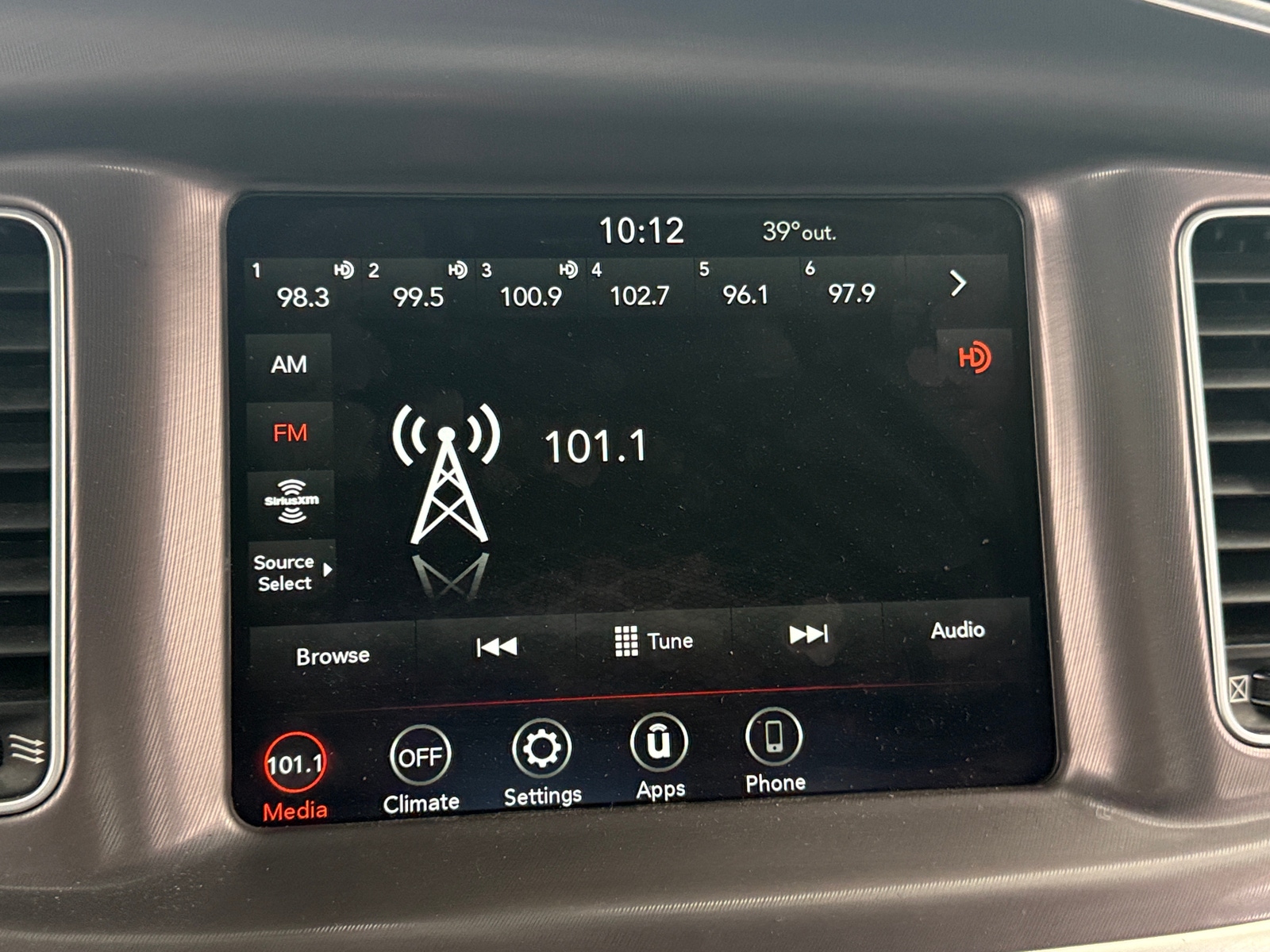 Thumbnail: 2022 Dodge Charger - 4