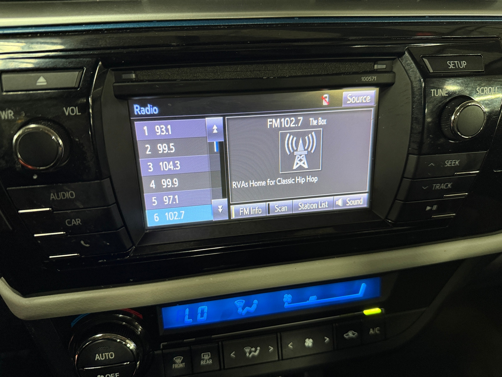 Thumbnail: 2016 Toyota Corolla - 4