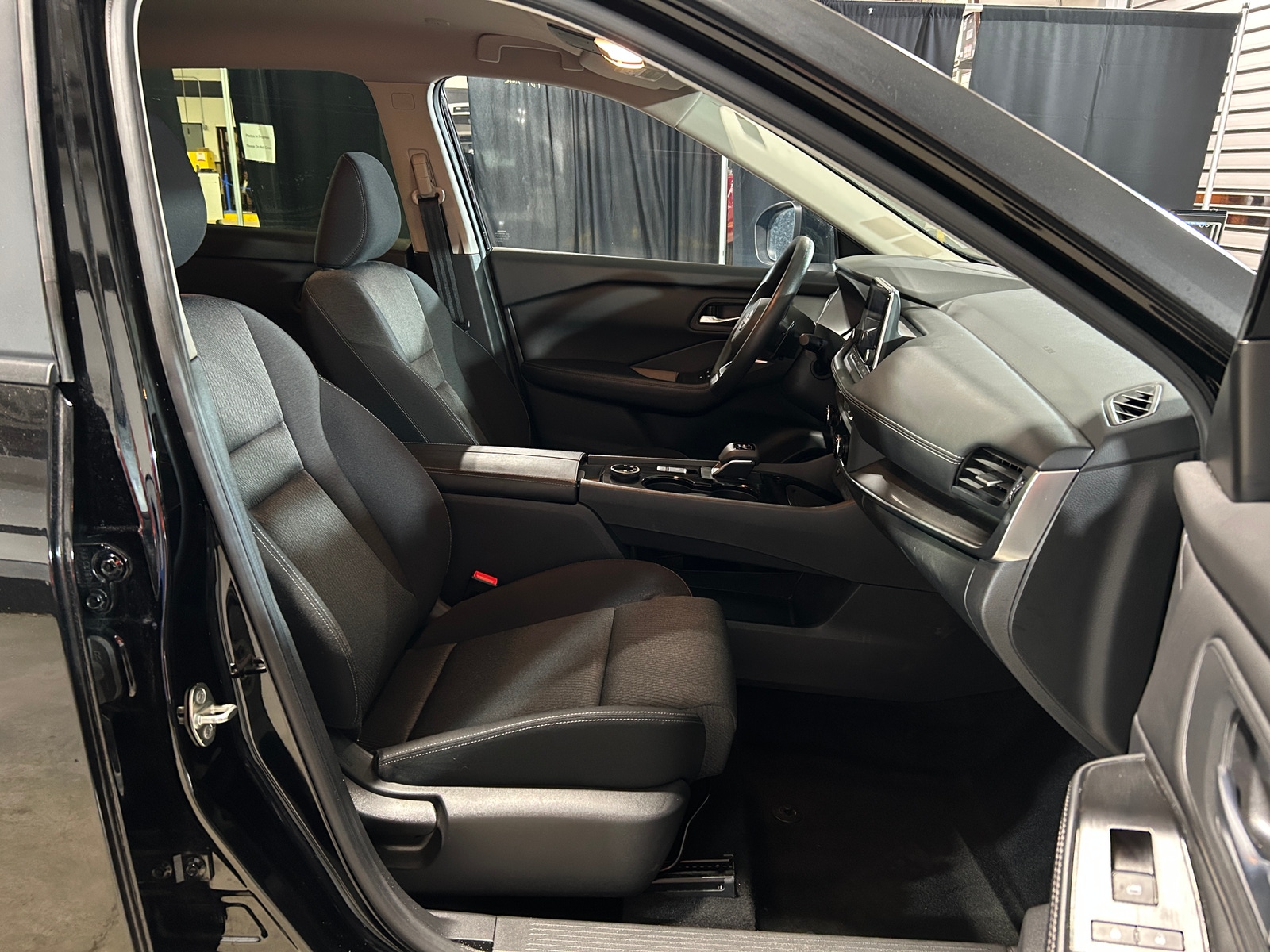 Thumbnail: 2024 Nissan Rogue - 2