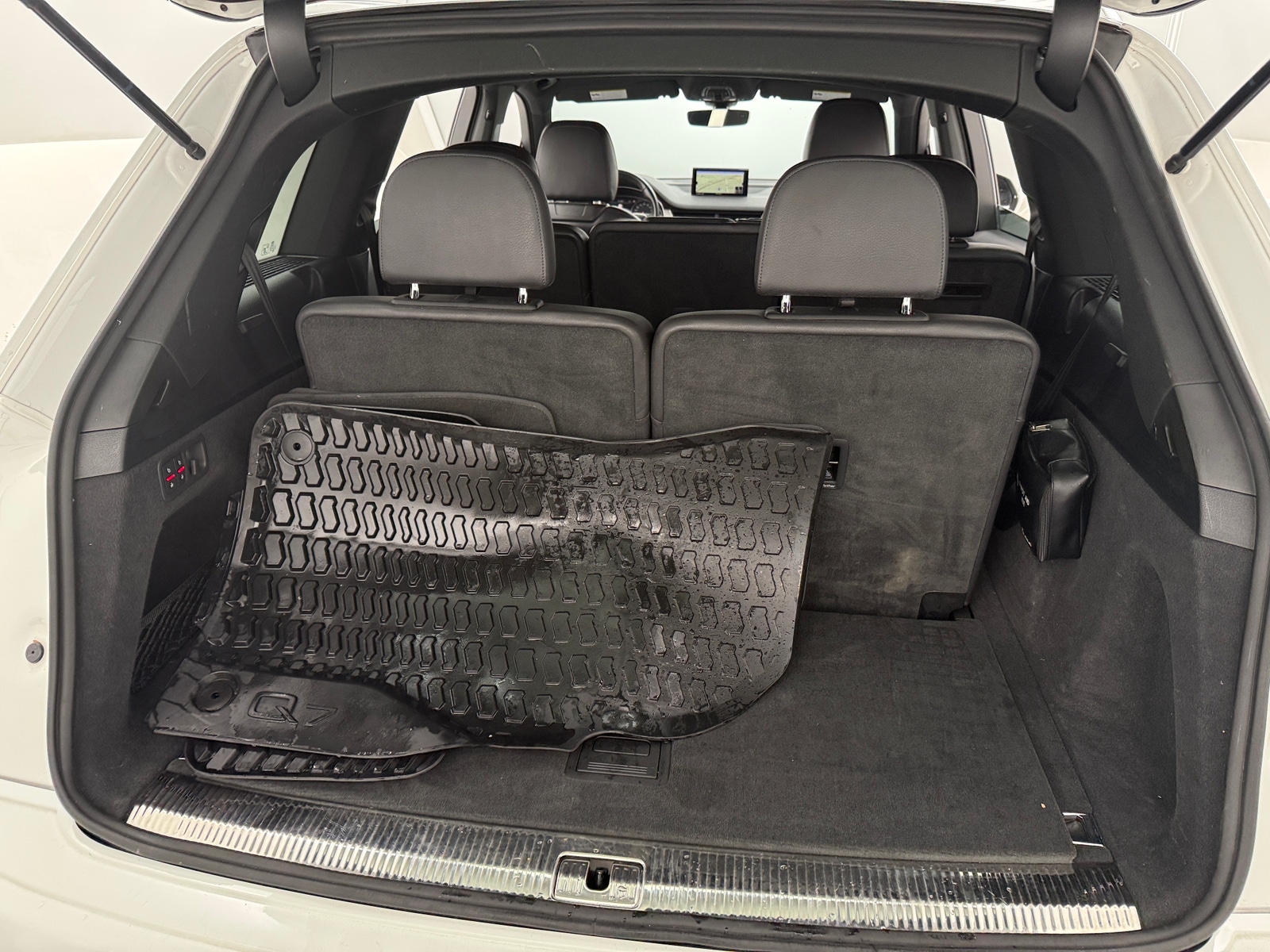 Thumbnail: 2018 Audi Q7 - 6