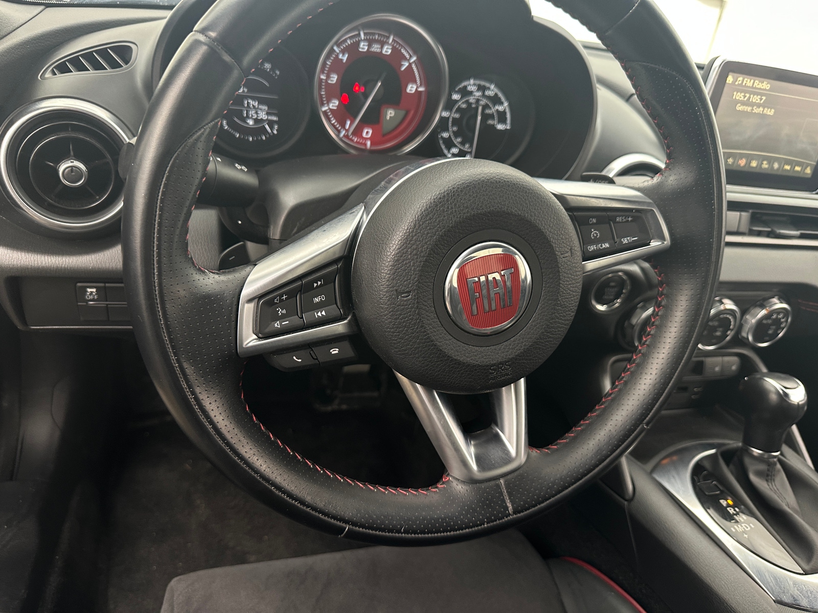 Thumbnail: 2018 Fiat 124 Spider - 4