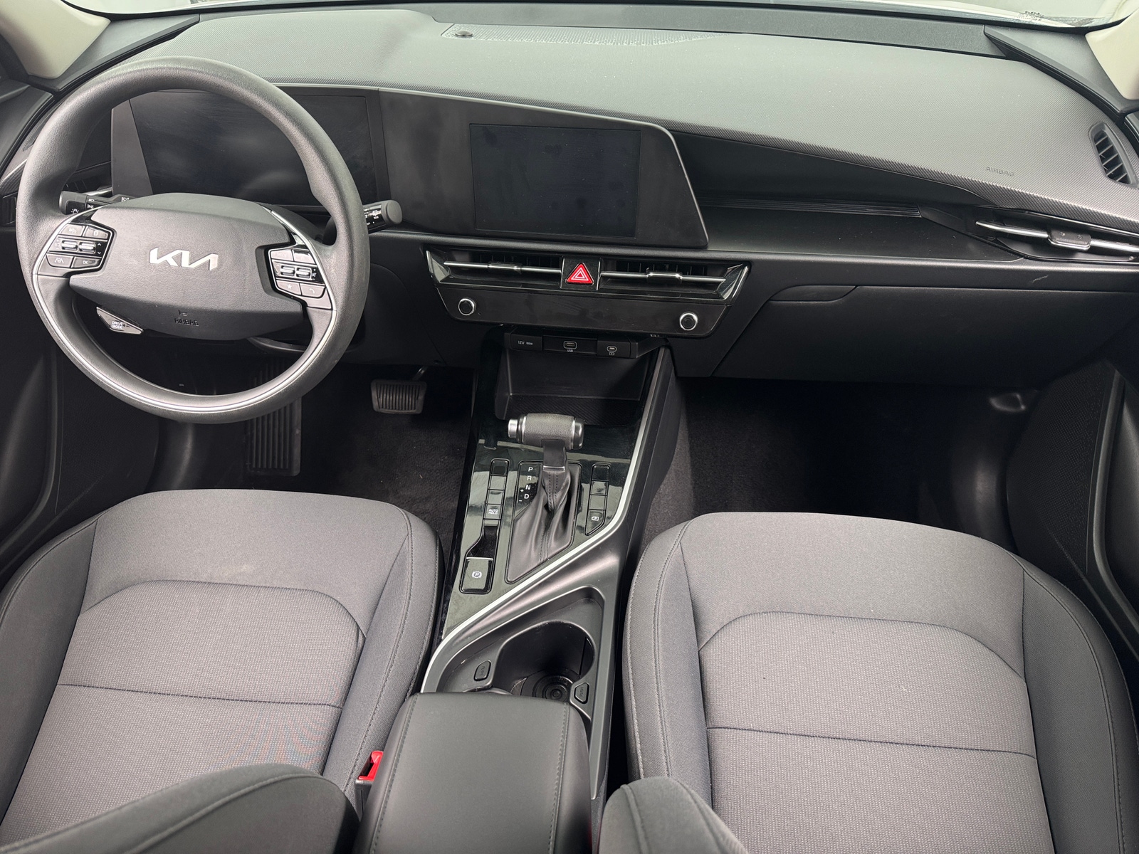 Thumbnail: 2024 Kia Niro - 3