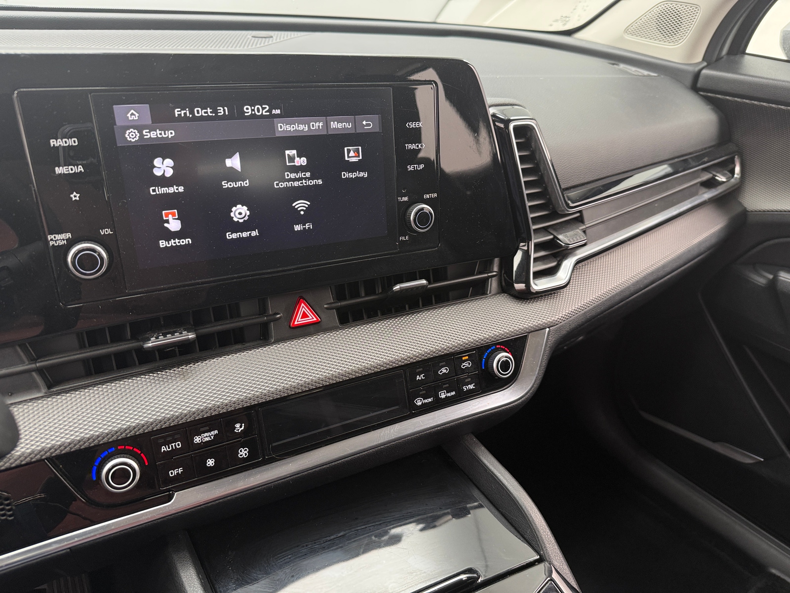 Thumbnail: 2023 Kia Sportage - 4