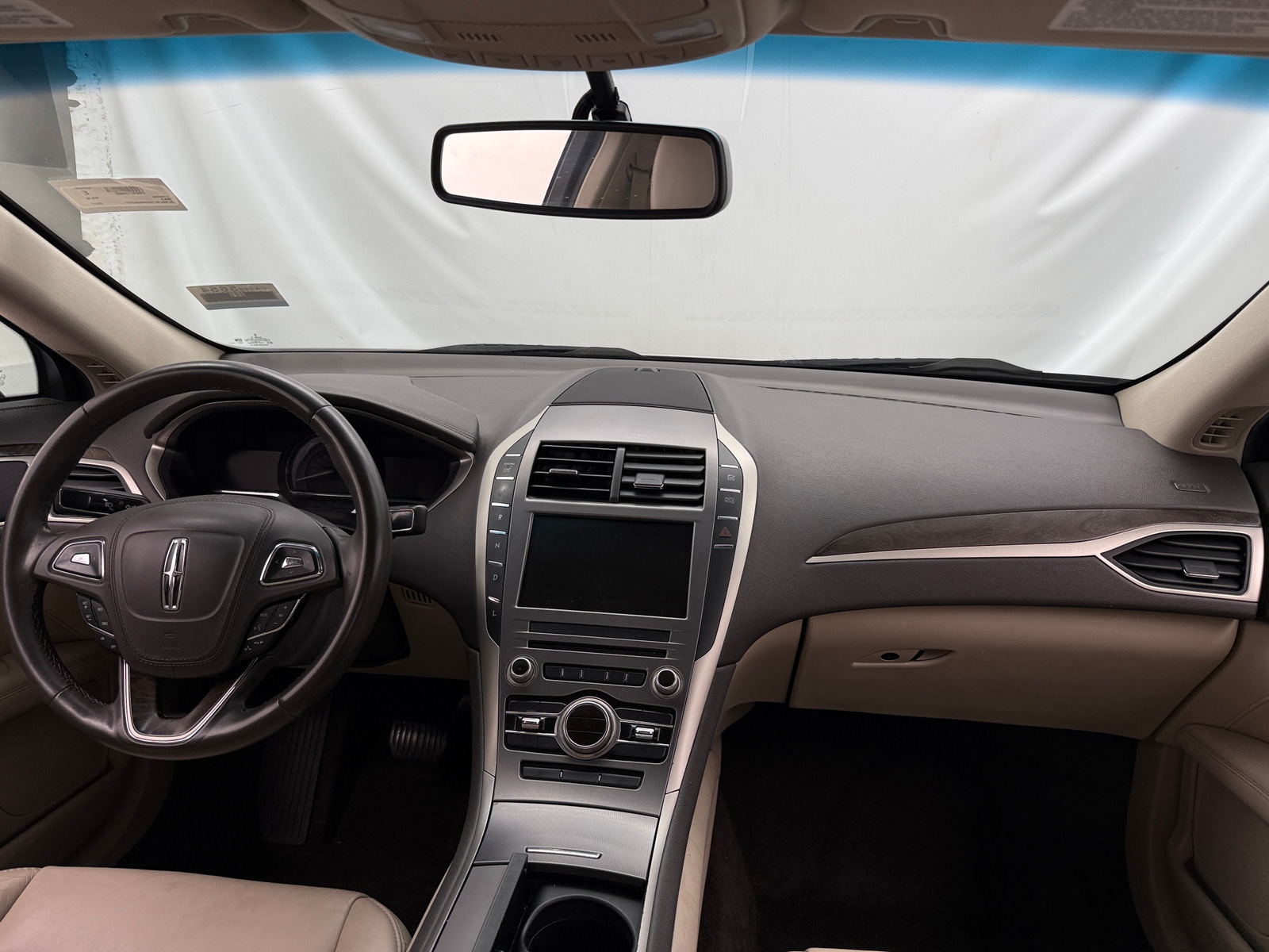 Thumbnail: 2017 Lincoln MKZ - 2