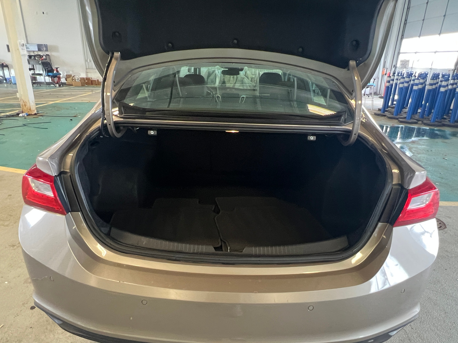 Thumbnail: 2023 Chevrolet Malibu - 7