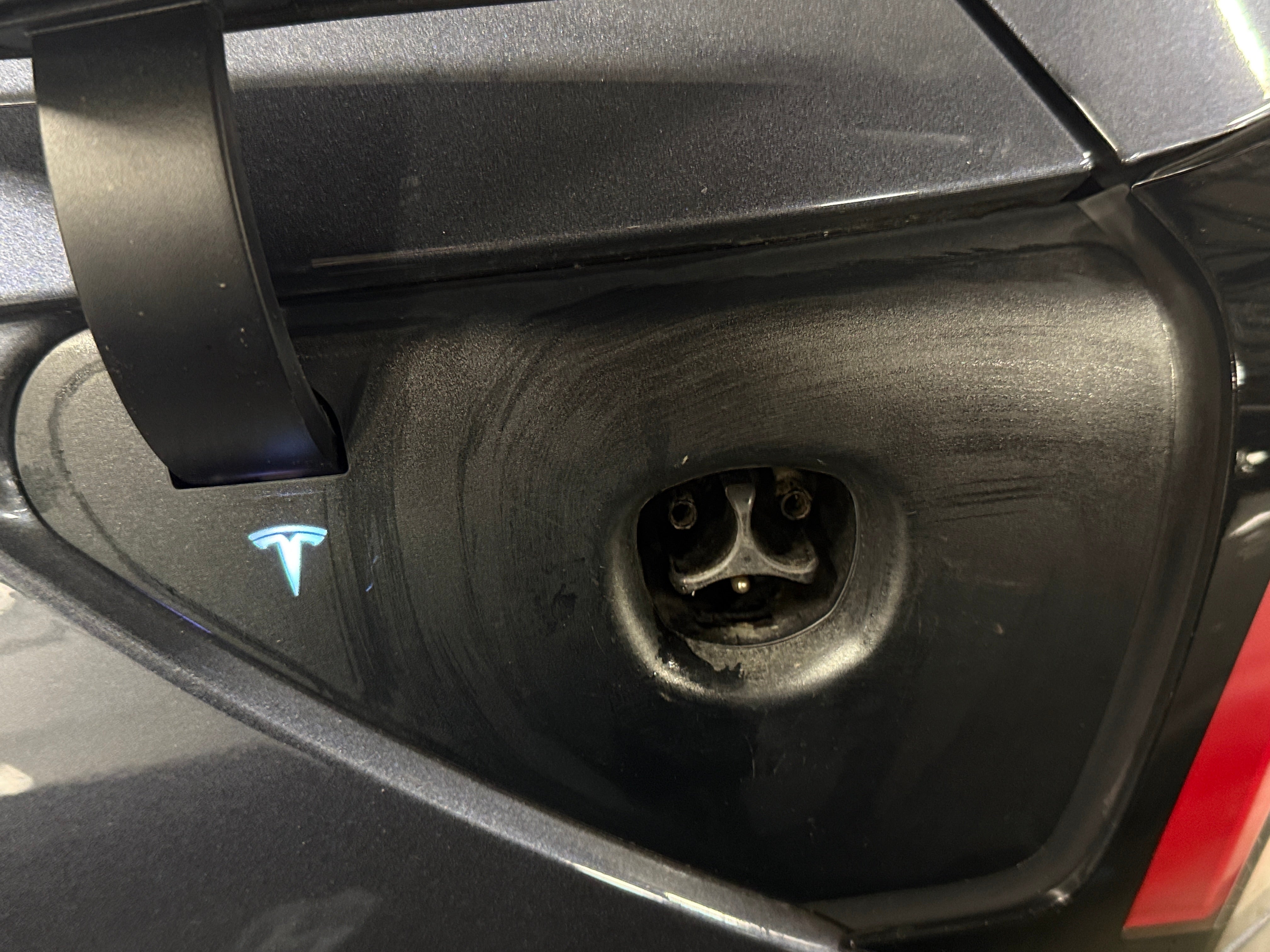 Used 2022 Tesla Model Y Long Range with VIN 7SAYGDEE9NF563814 for sale in Oak Creek, WI