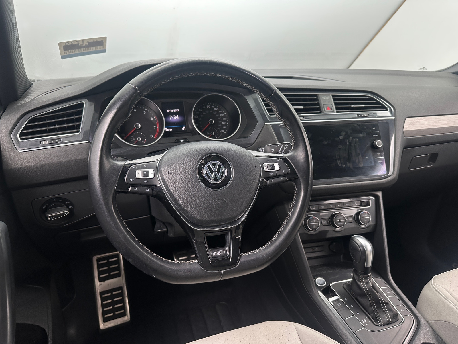 Thumbnail: 2021 Volkswagen Tiguan - 4