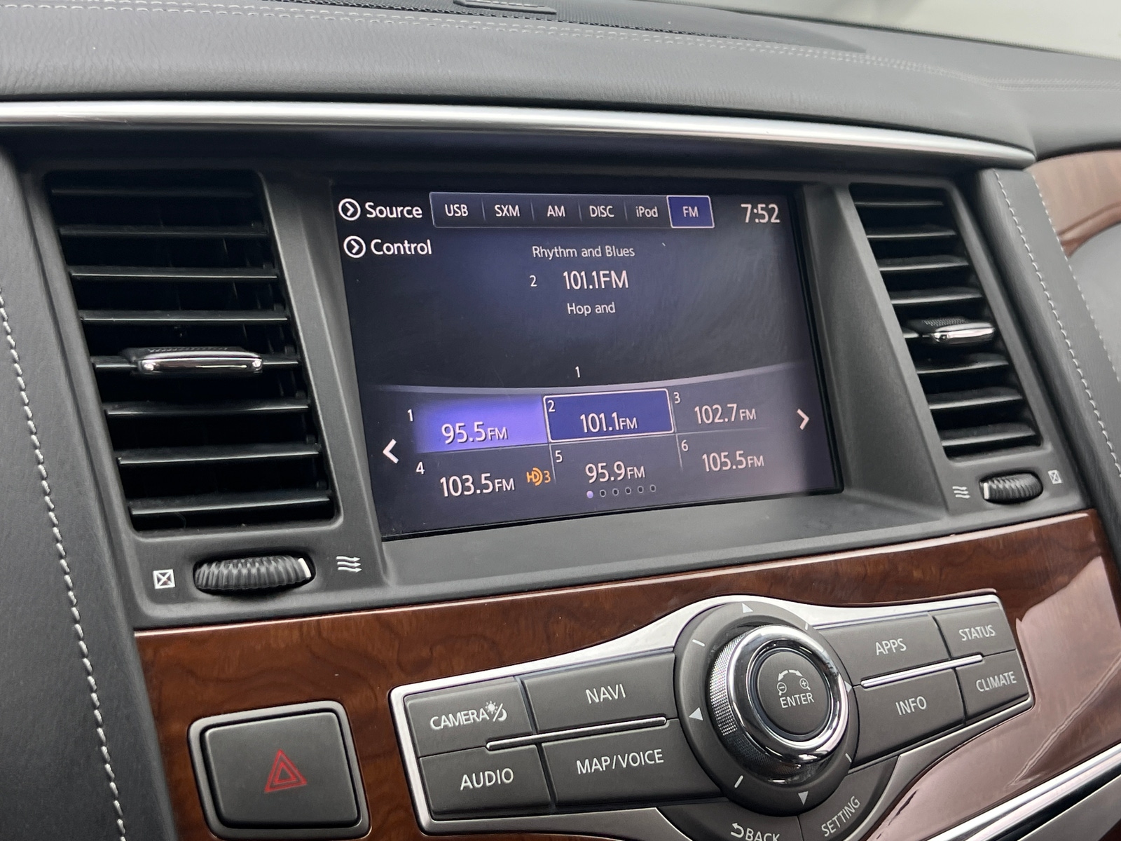 Thumbnail: 2018 INFINITI QX80 - 3