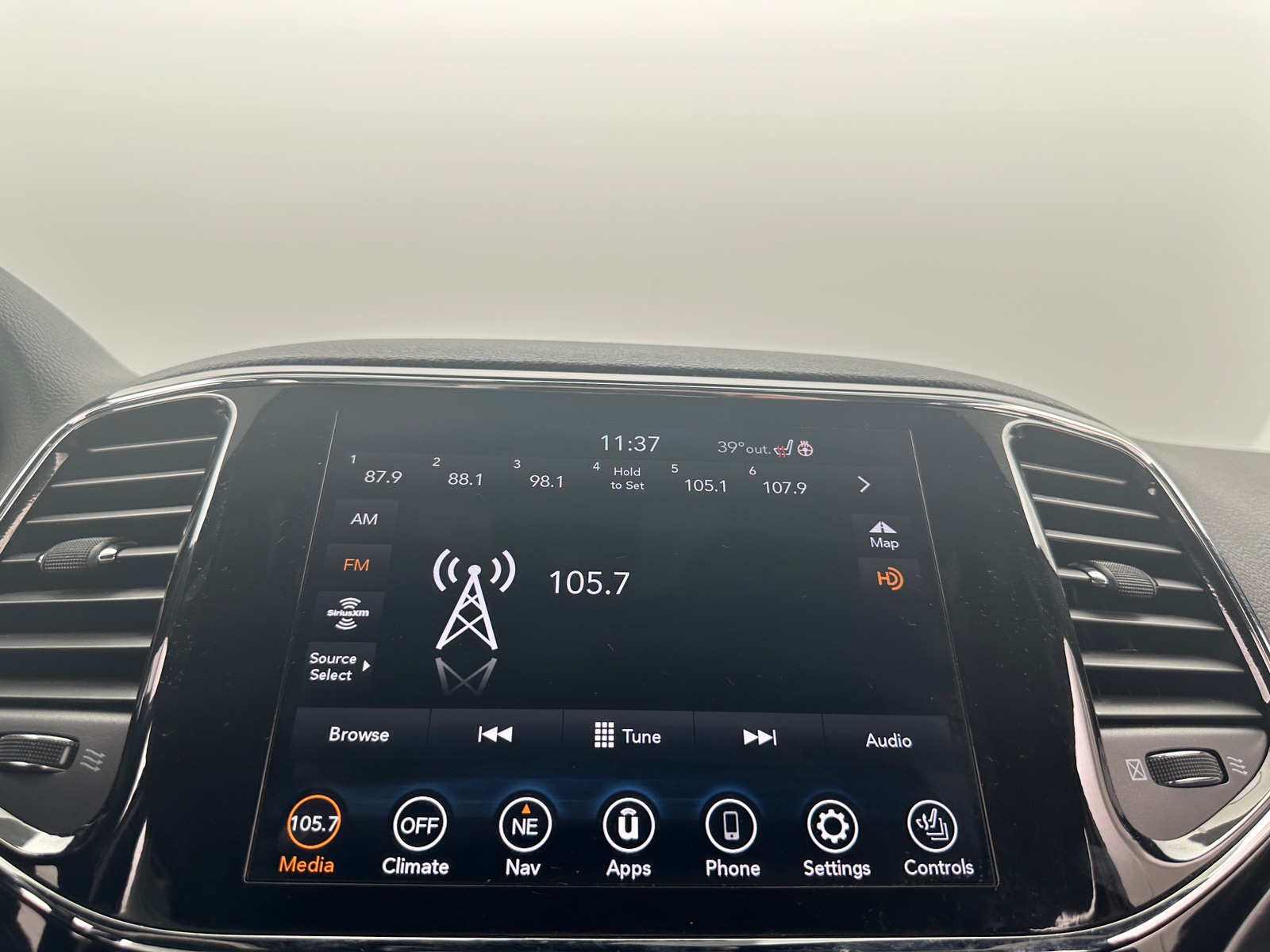 Thumbnail: 2021 Jeep Grand Cherokee - 3