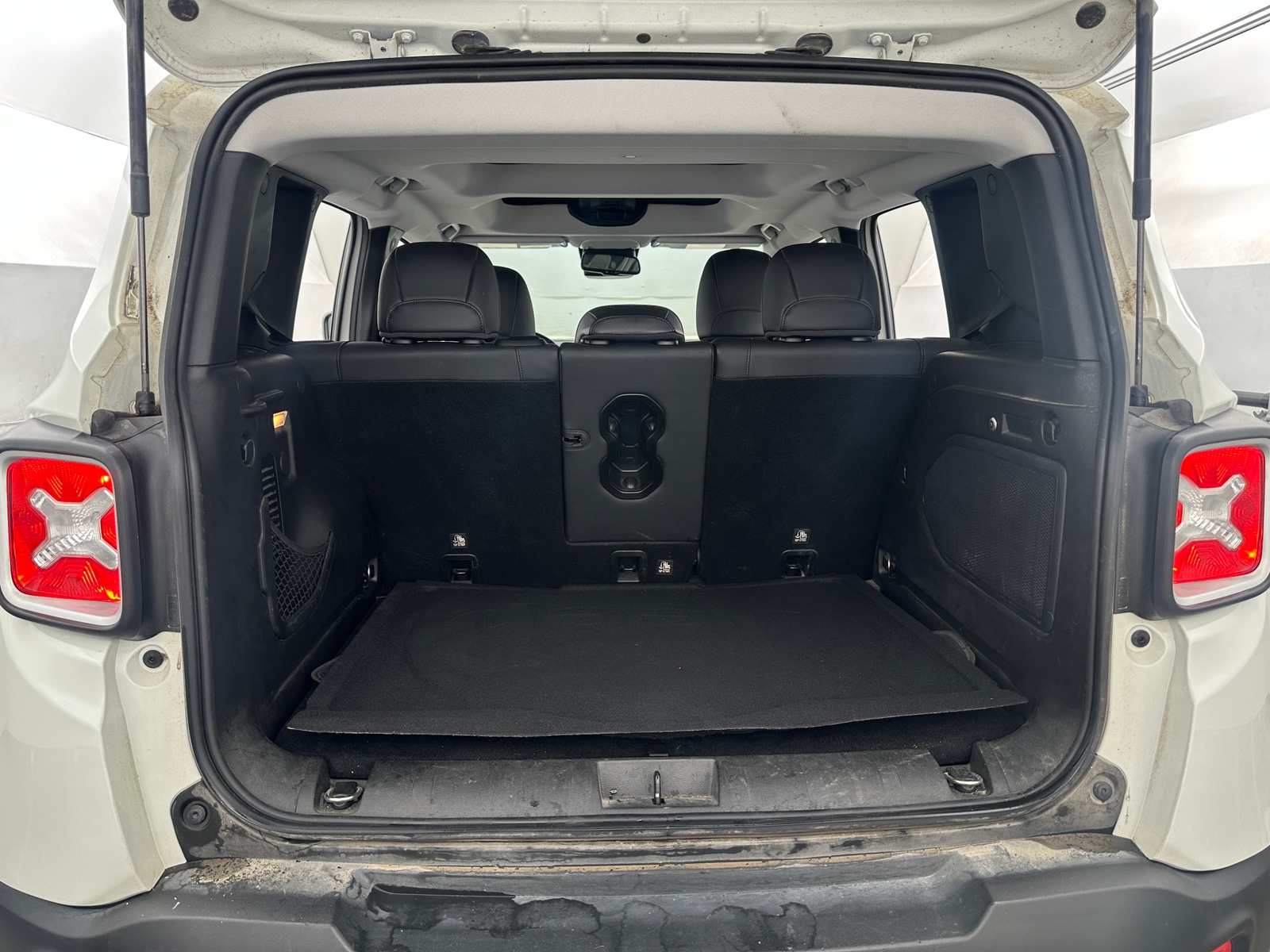 Thumbnail: 2018 Jeep Renegade - 6