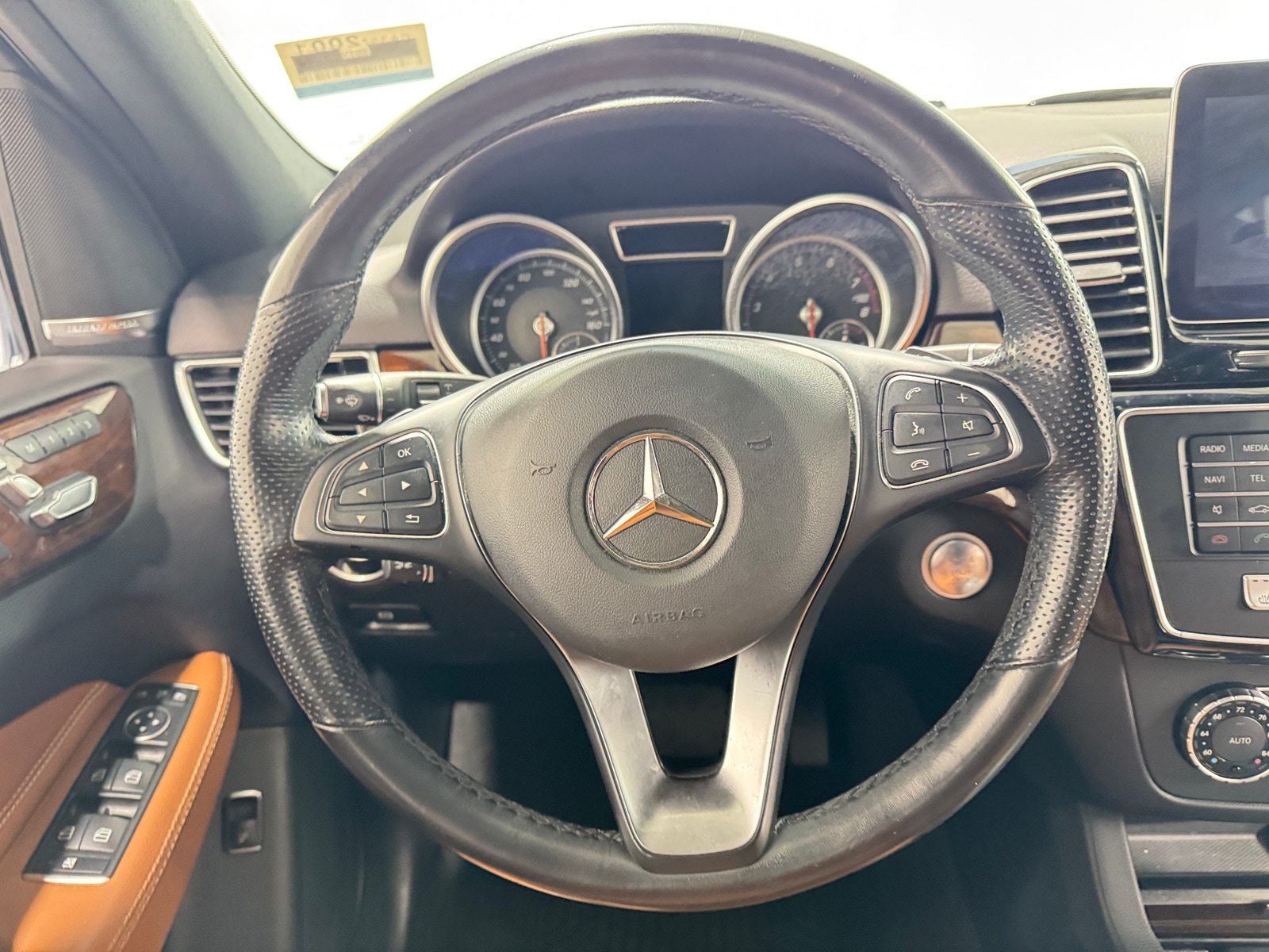 Thumbnail: 2017 Mercedes-Benz GLE - 4