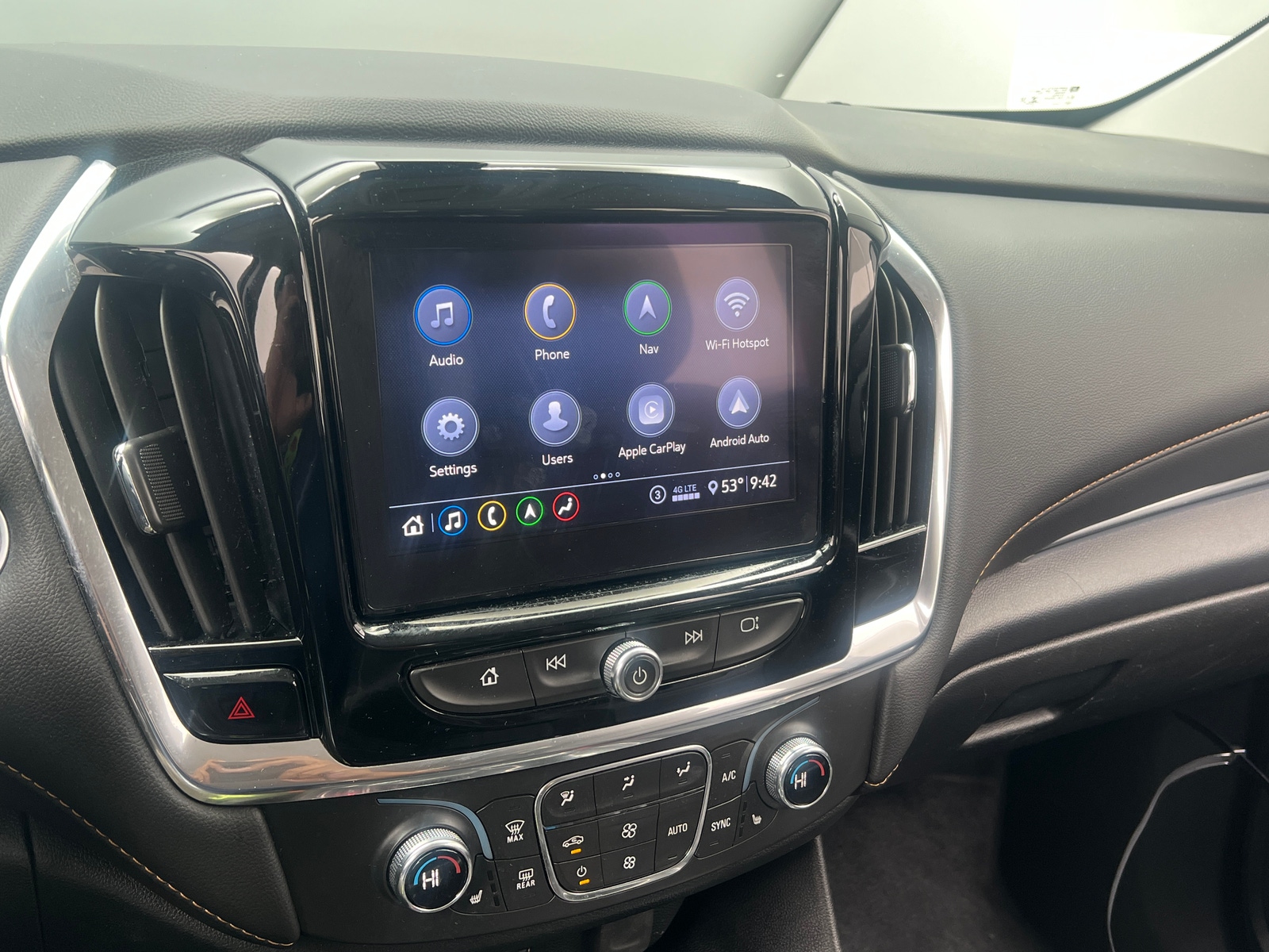 Thumbnail: 2021 Chevrolet Traverse - 3