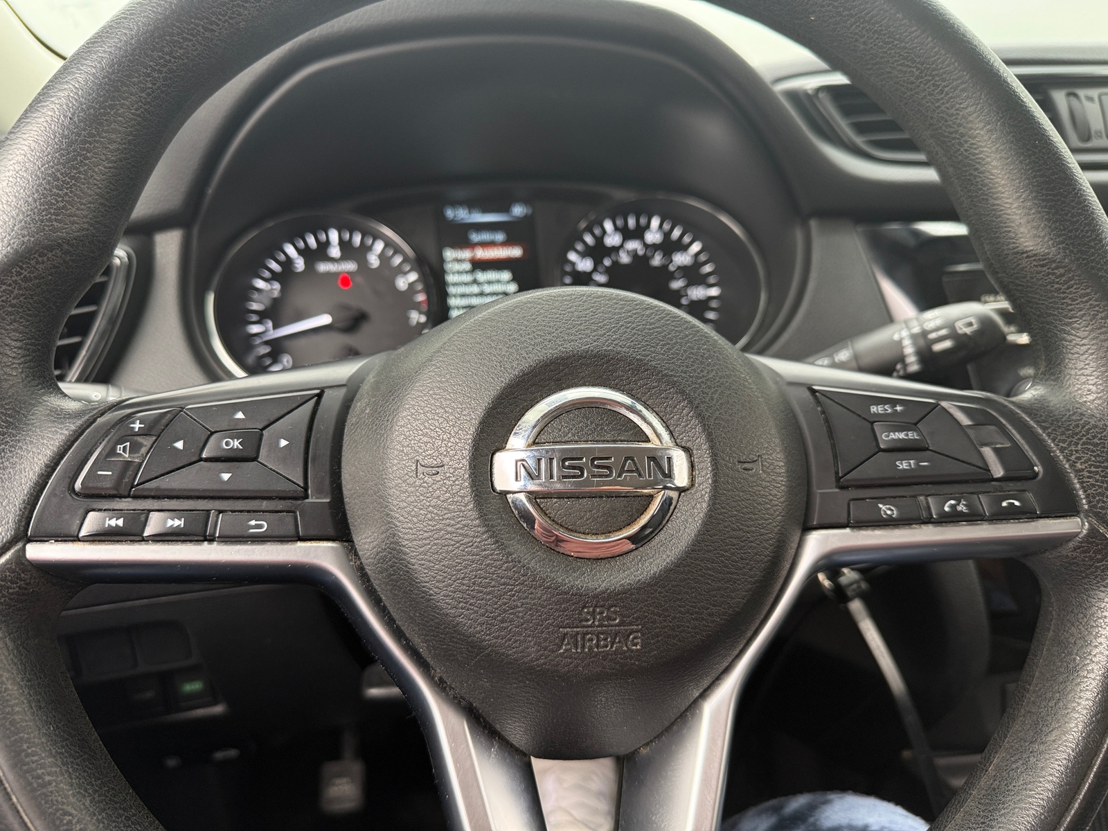 Thumbnail: 2017 Nissan Rogue - 5