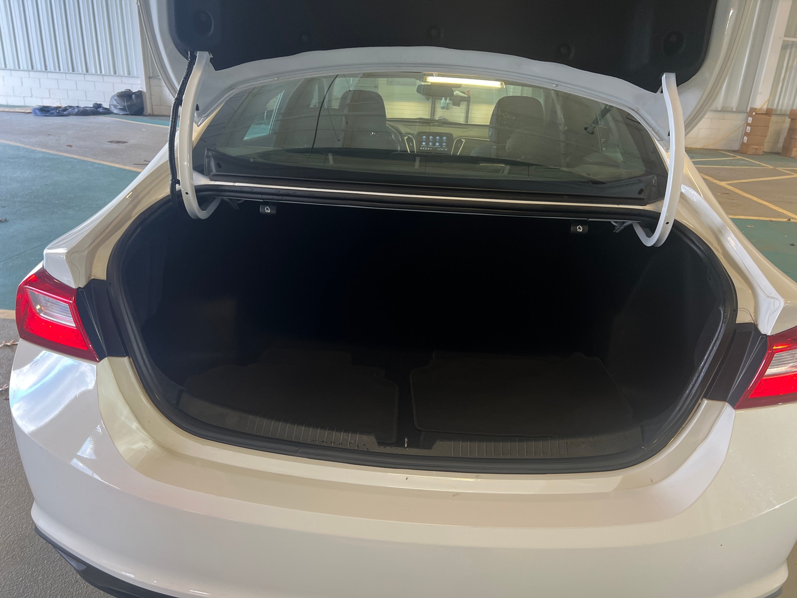 Thumbnail: 2023 Chevrolet Malibu - 7