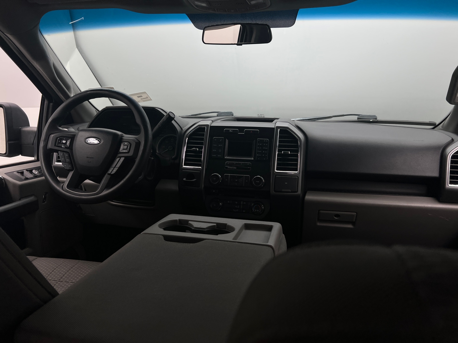 Thumbnail: 2015 Ford Econoline - 3