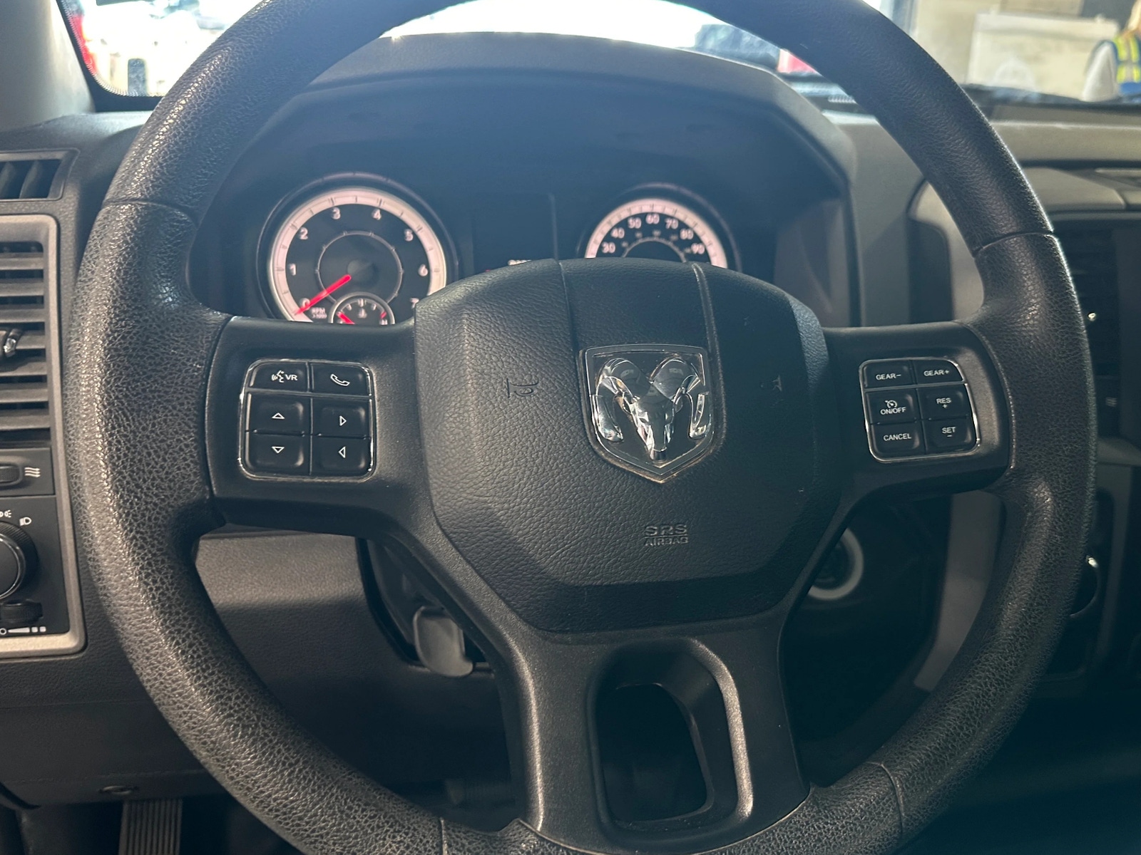 Thumbnail: 2020 RAM 1500 Classic - 4