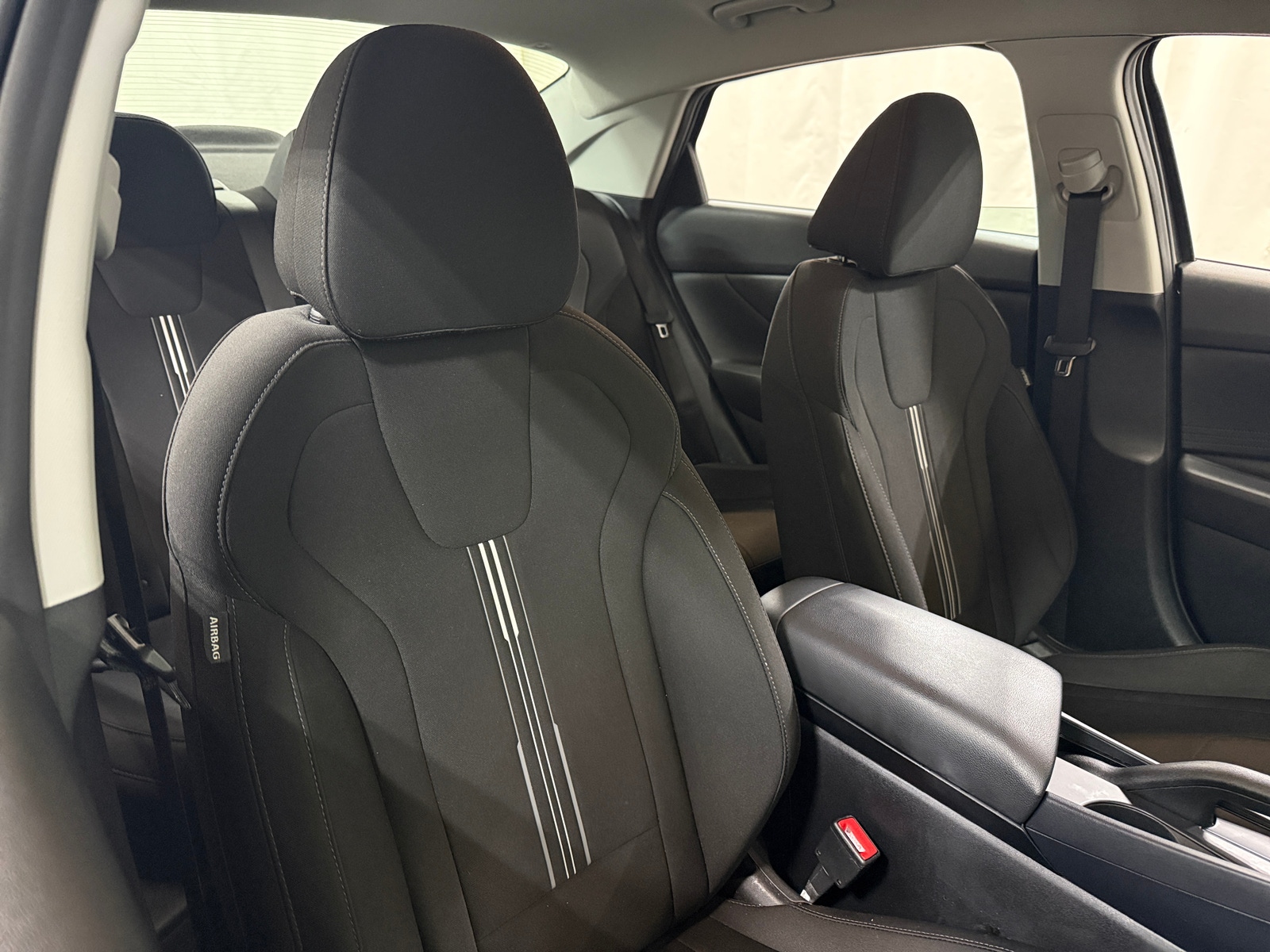 Thumbnail: 2022 Hyundai Elantra - 2