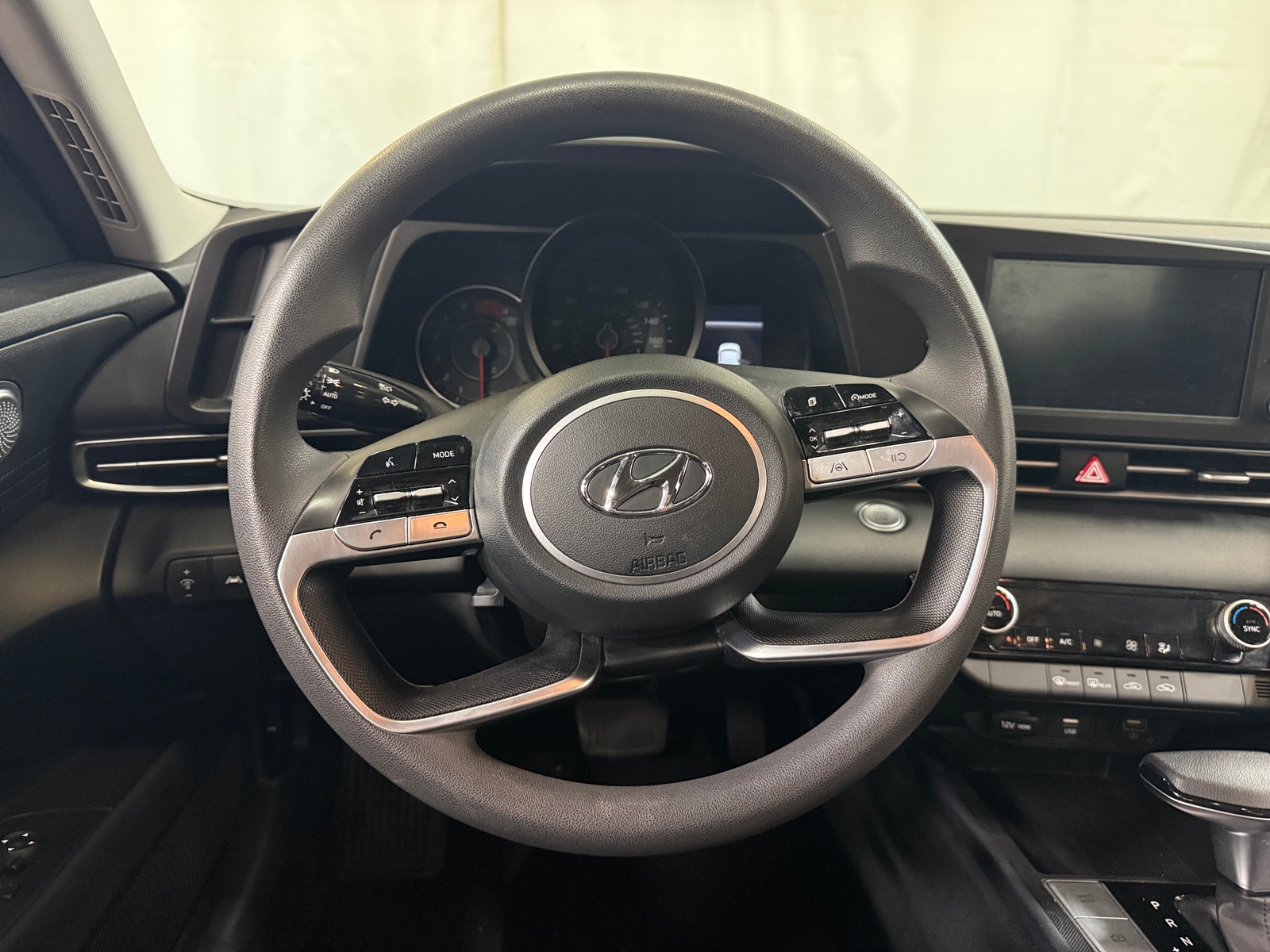 Thumbnail: 2022 Hyundai Elantra - 5