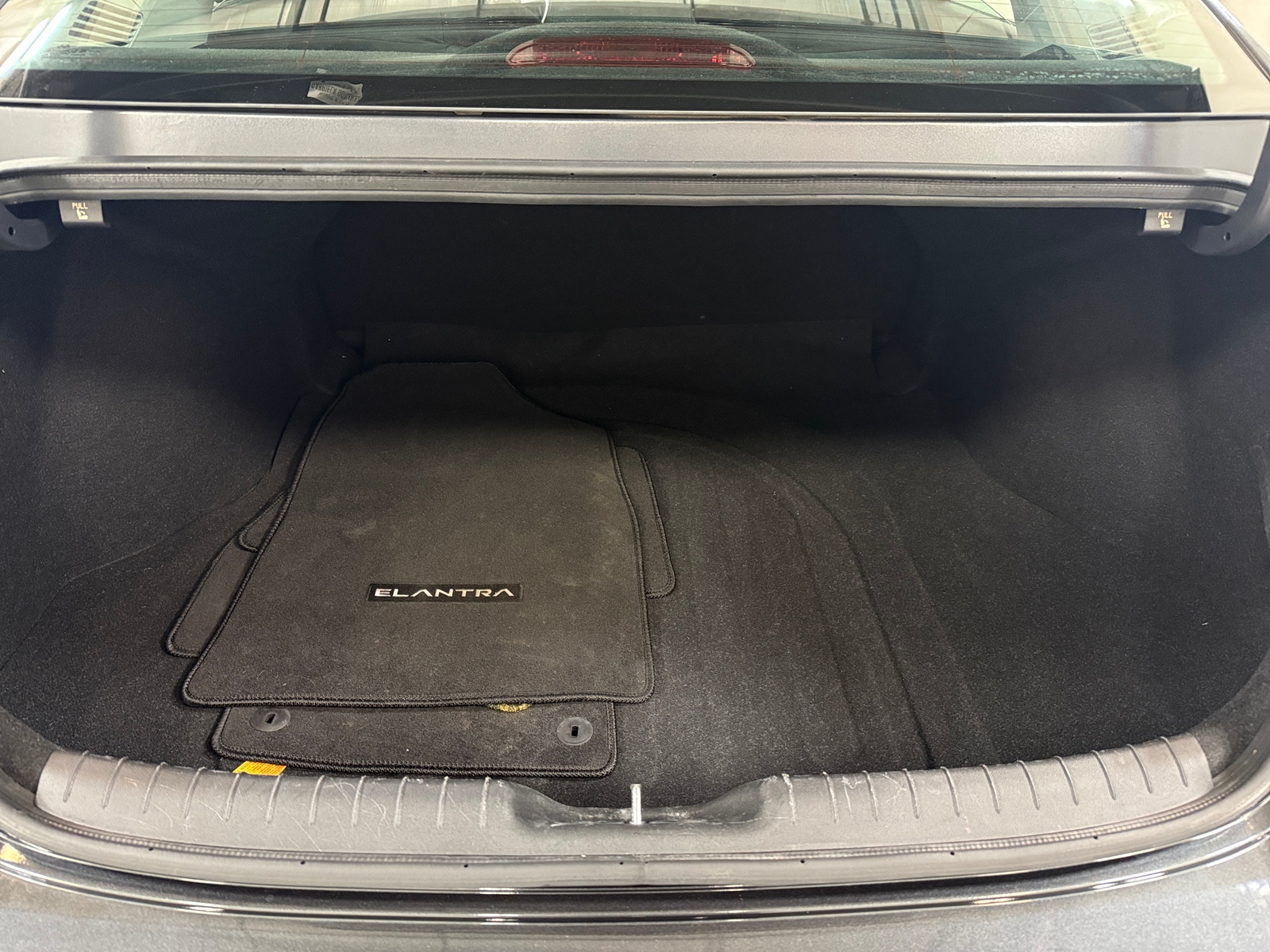 Thumbnail: 2022 Hyundai Elantra - 7