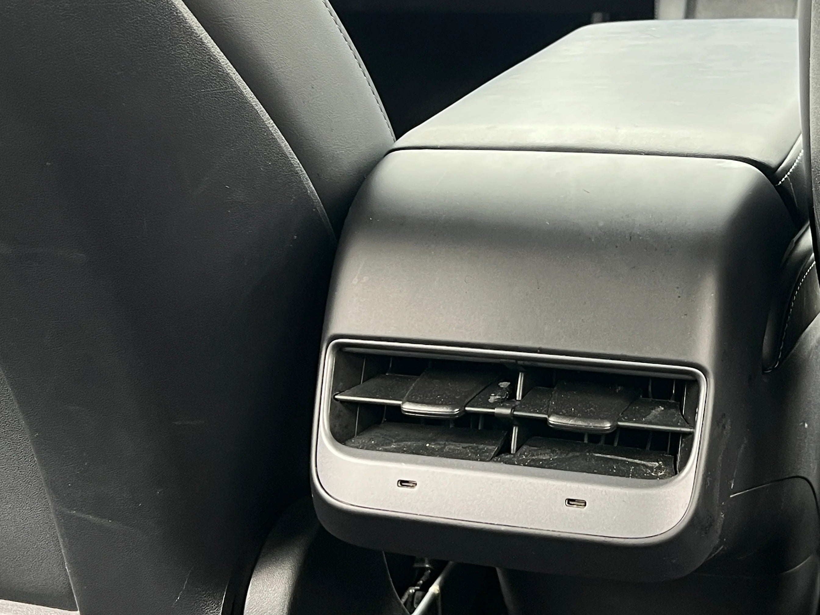 Used 2022 Tesla Model Y Long Range with VIN 7SAYGDEE5NF354196 for sale in Oak Creek, WI