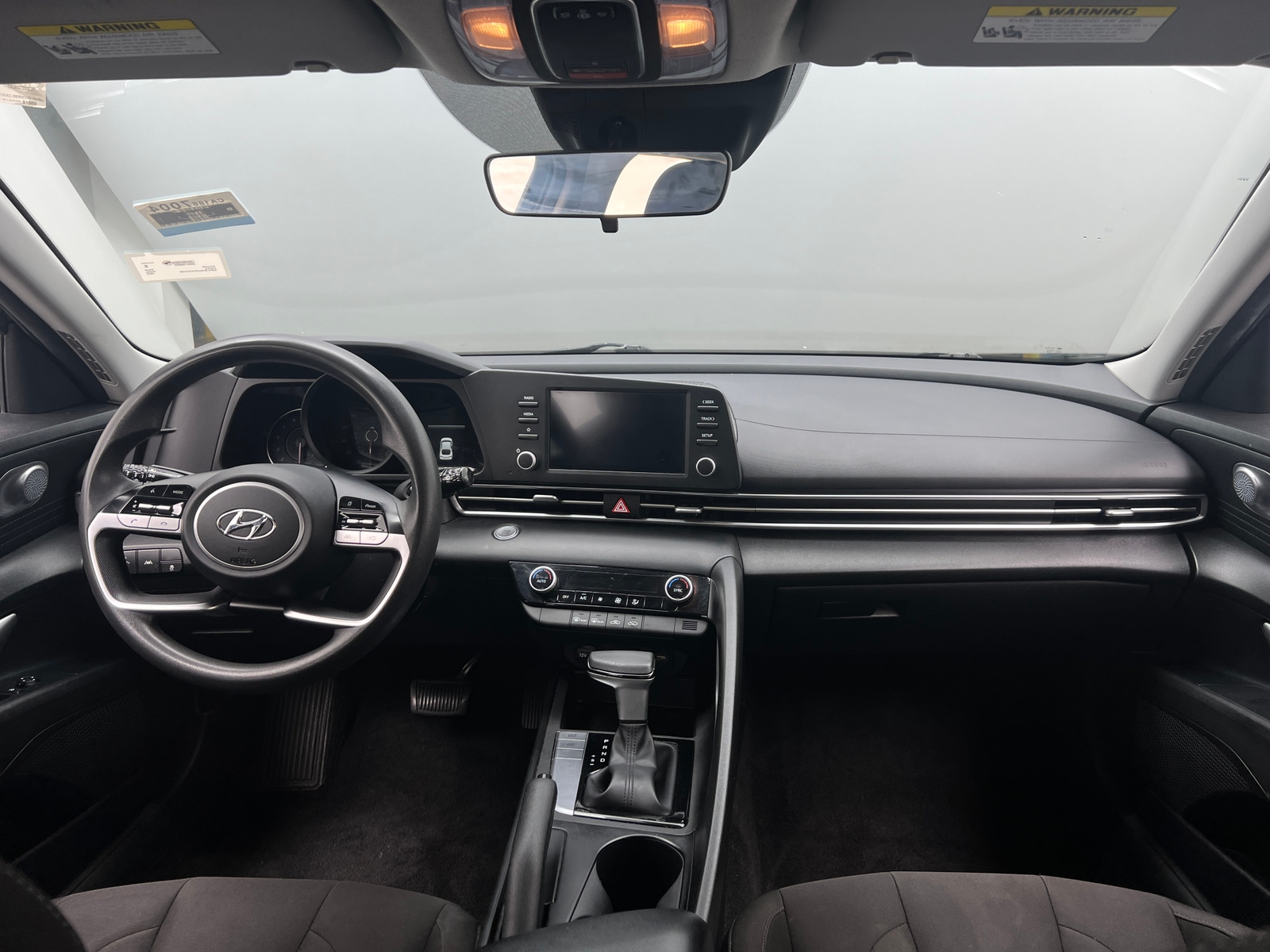 Thumbnail: 2023 Hyundai Elantra - 3